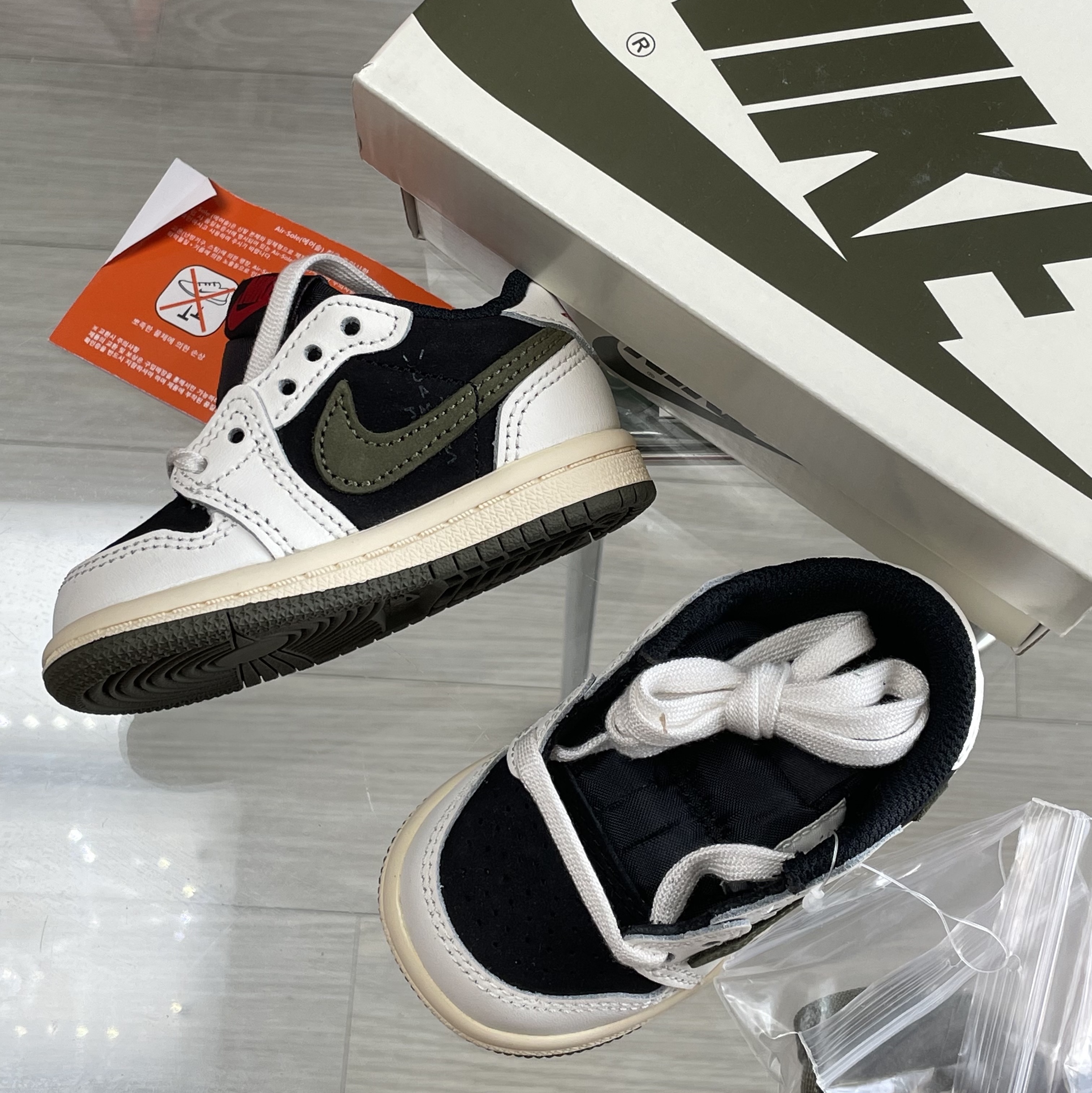 (TD) Jordan 1 x Travis Scott Retro Low OG SP Medium Olive 착용 스타일
