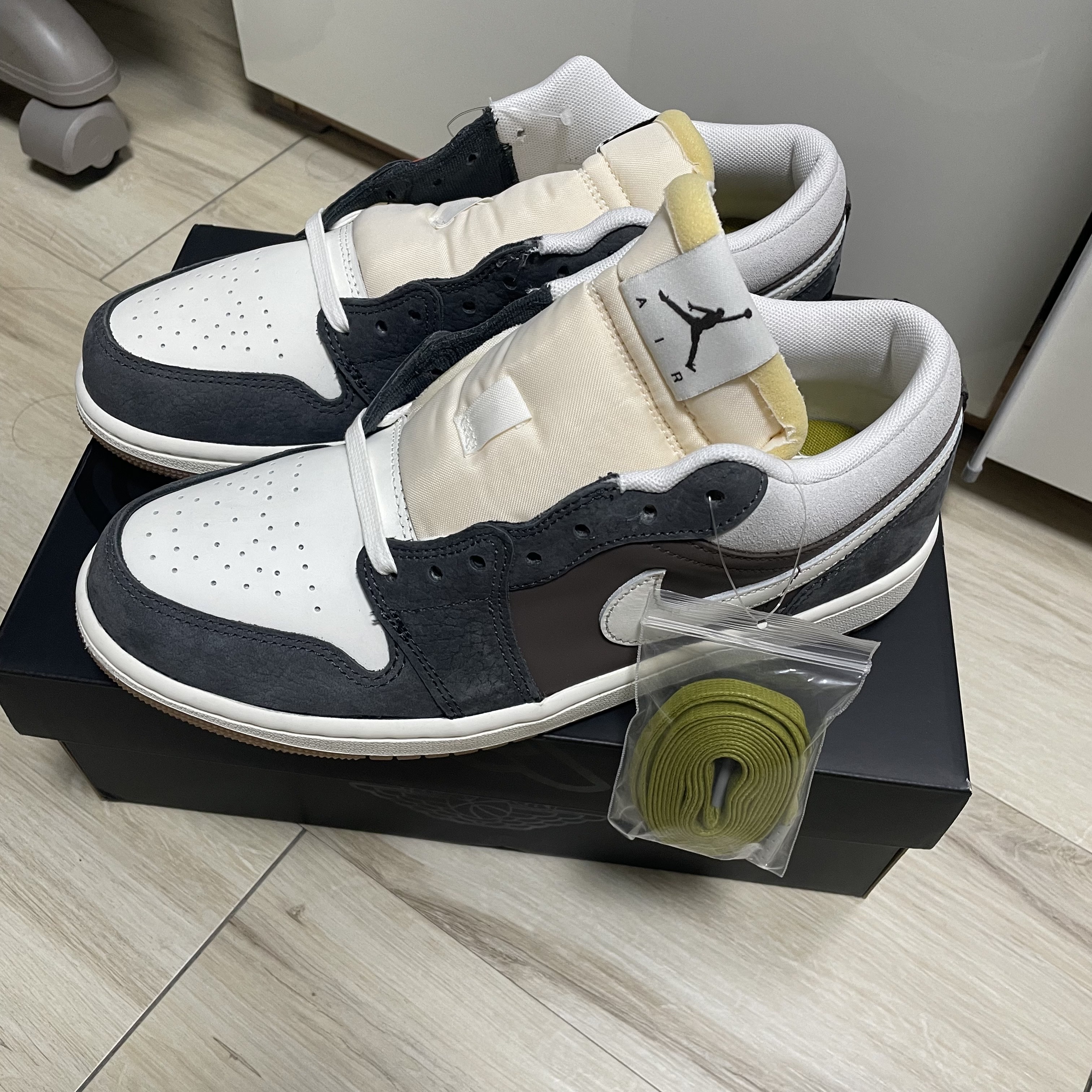 Jordan 1 Low Kkachi 착용 스타일