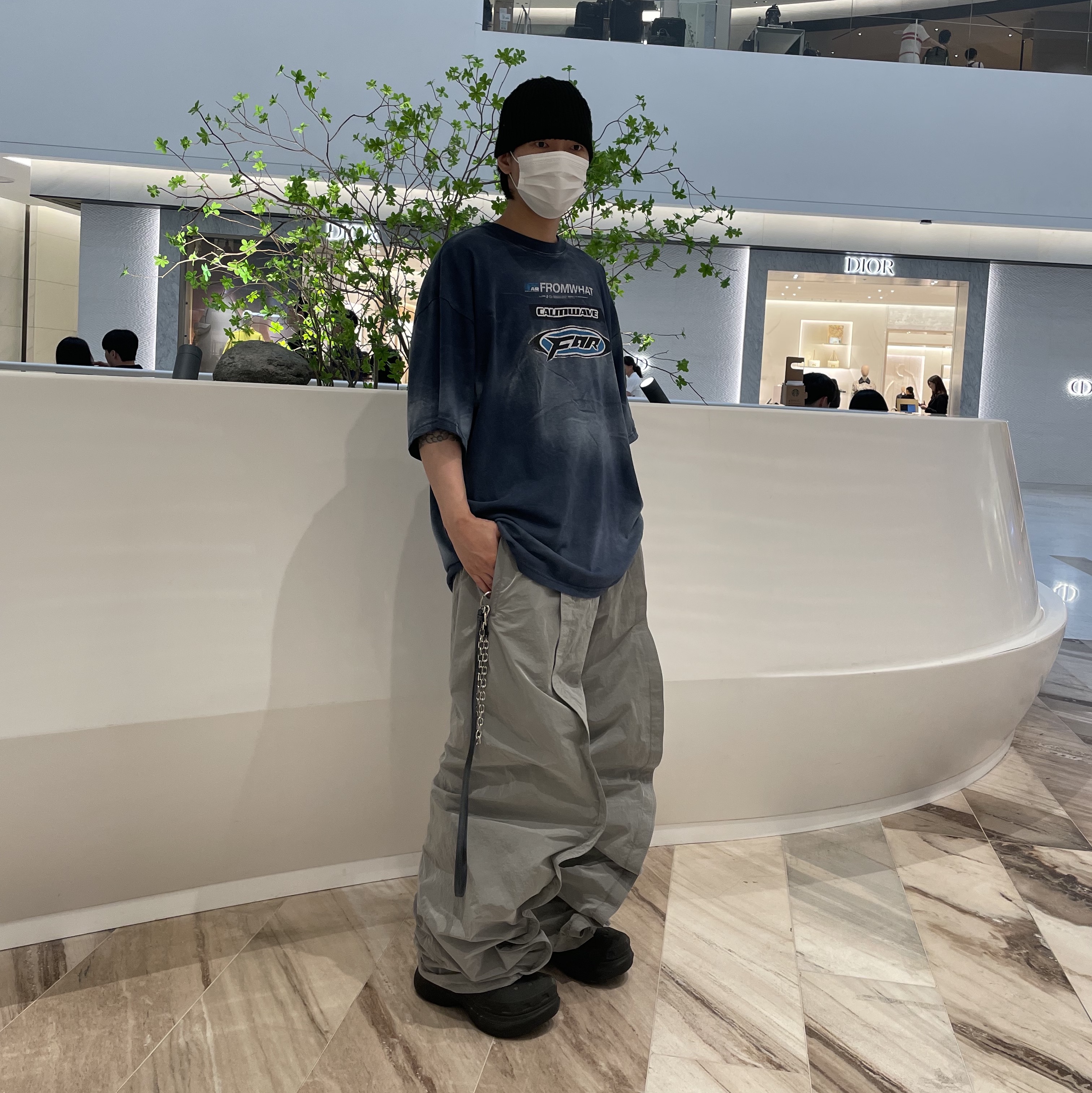 Farfromwhat Far Washed Logo T-Shirt Navy, Y/Project Banana Jeans Peach Ice Blue - 22FW 착용 스타일