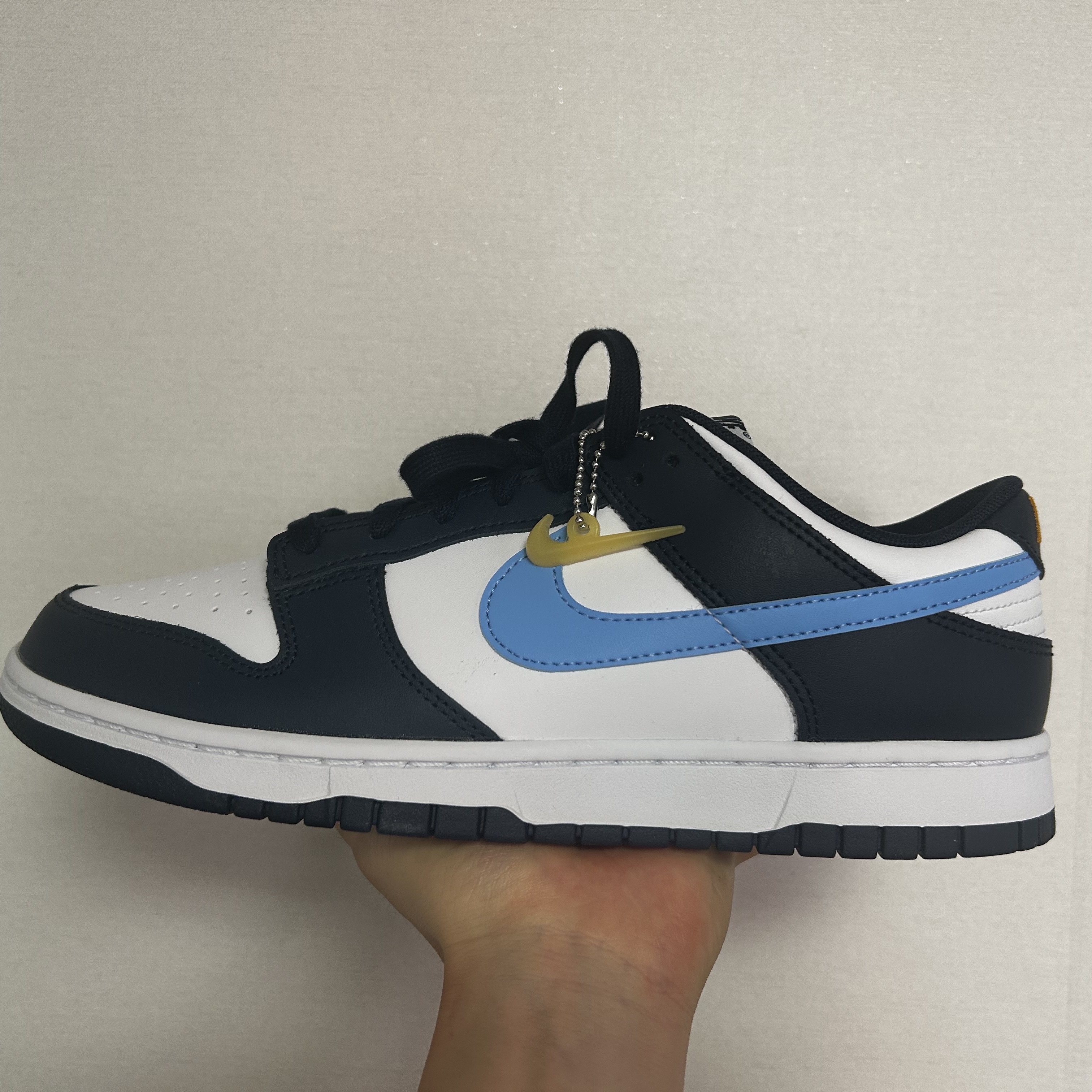 Nike Dunk Low Obsidian White 착용 스타일 - 1