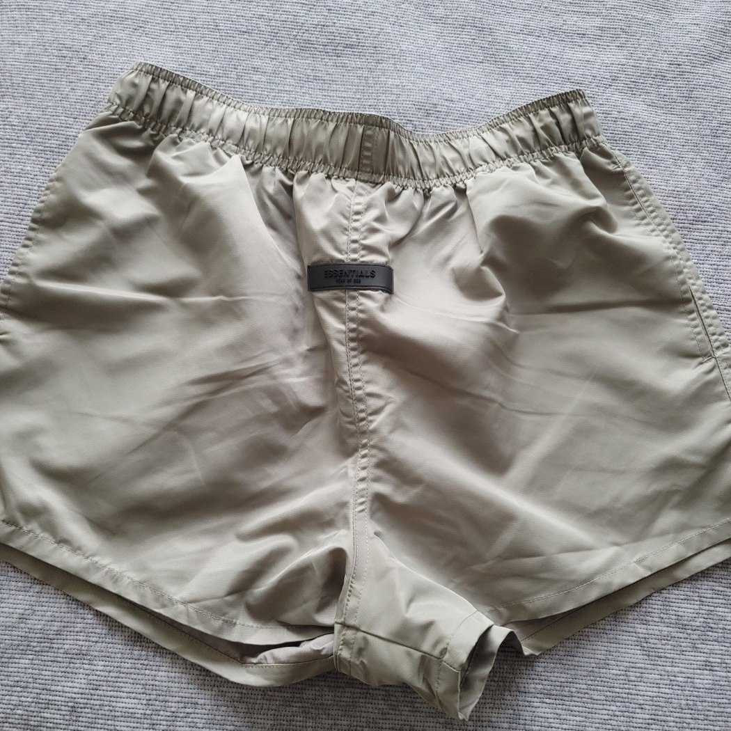 Essentials Running Shorts Desert Taupe - 22SS 착용 스타일