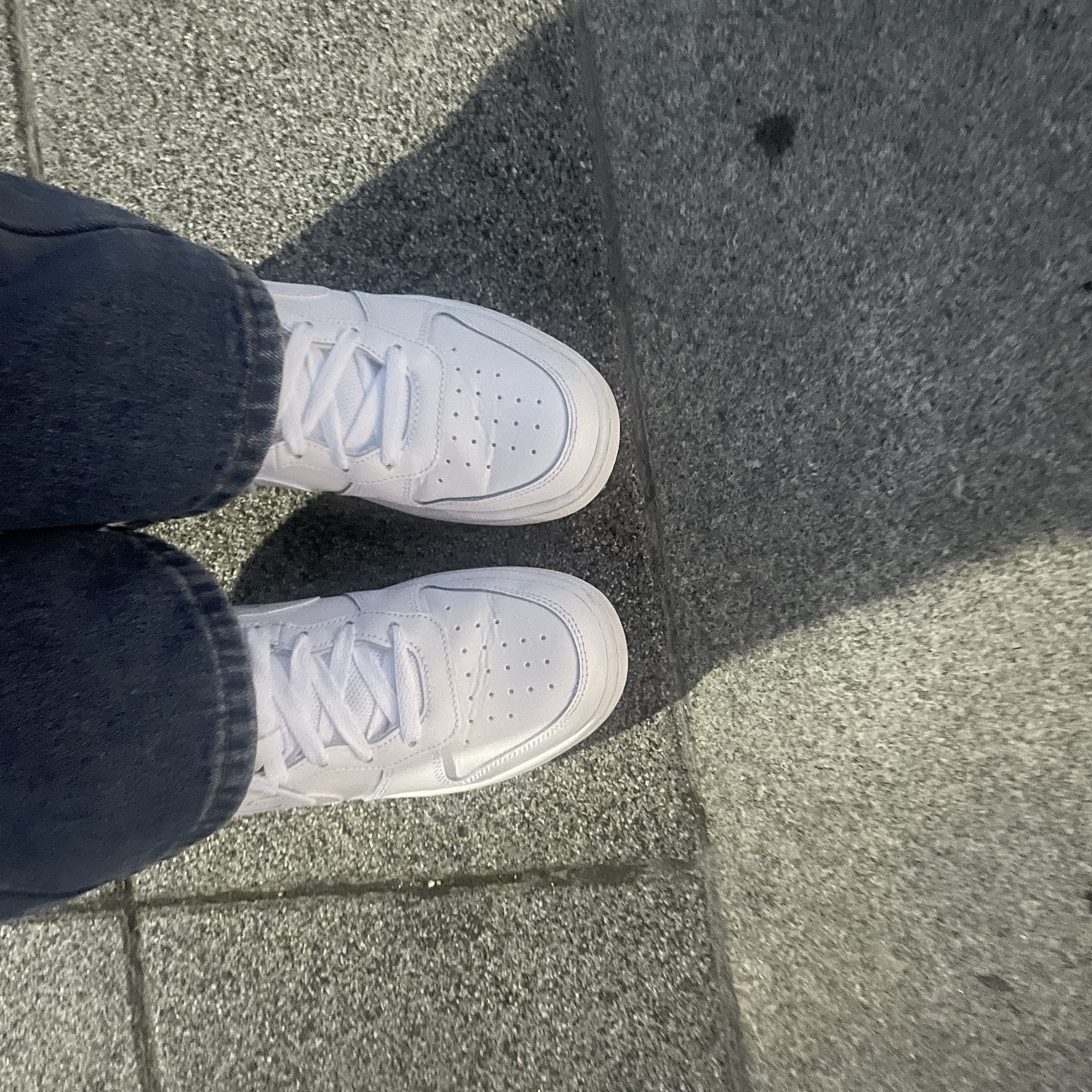 (GS) Nike Court Borough Low 2 Triple White 착용 스타일 - 3