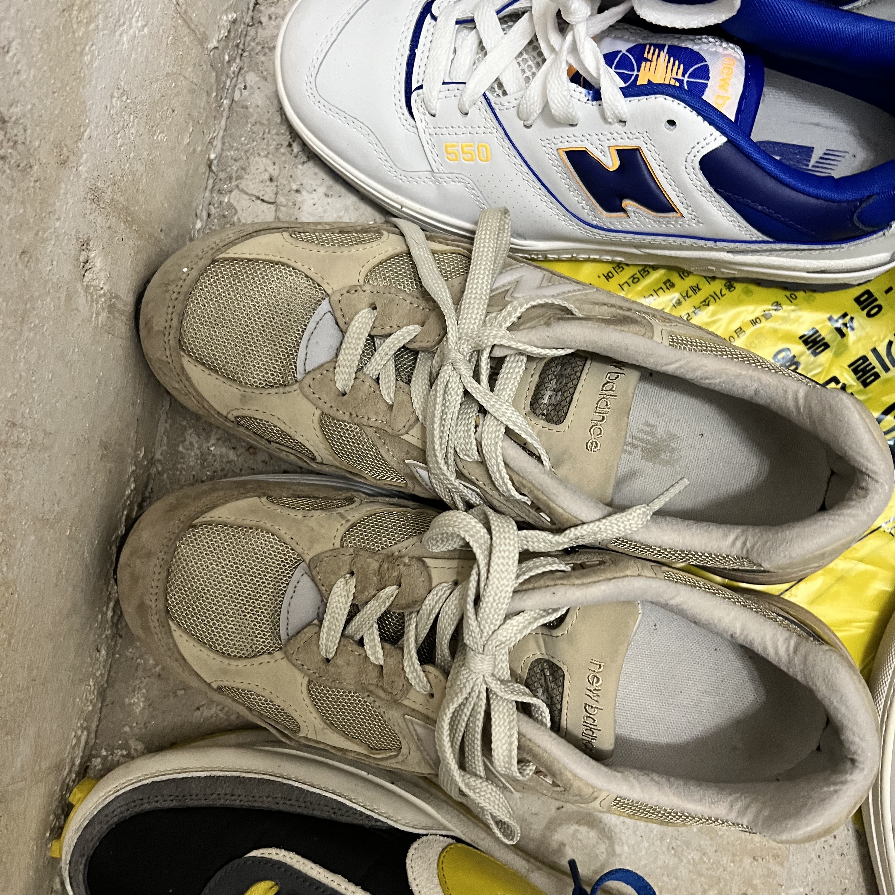 New Balance 992 Made in USA Tan 착용 스타일