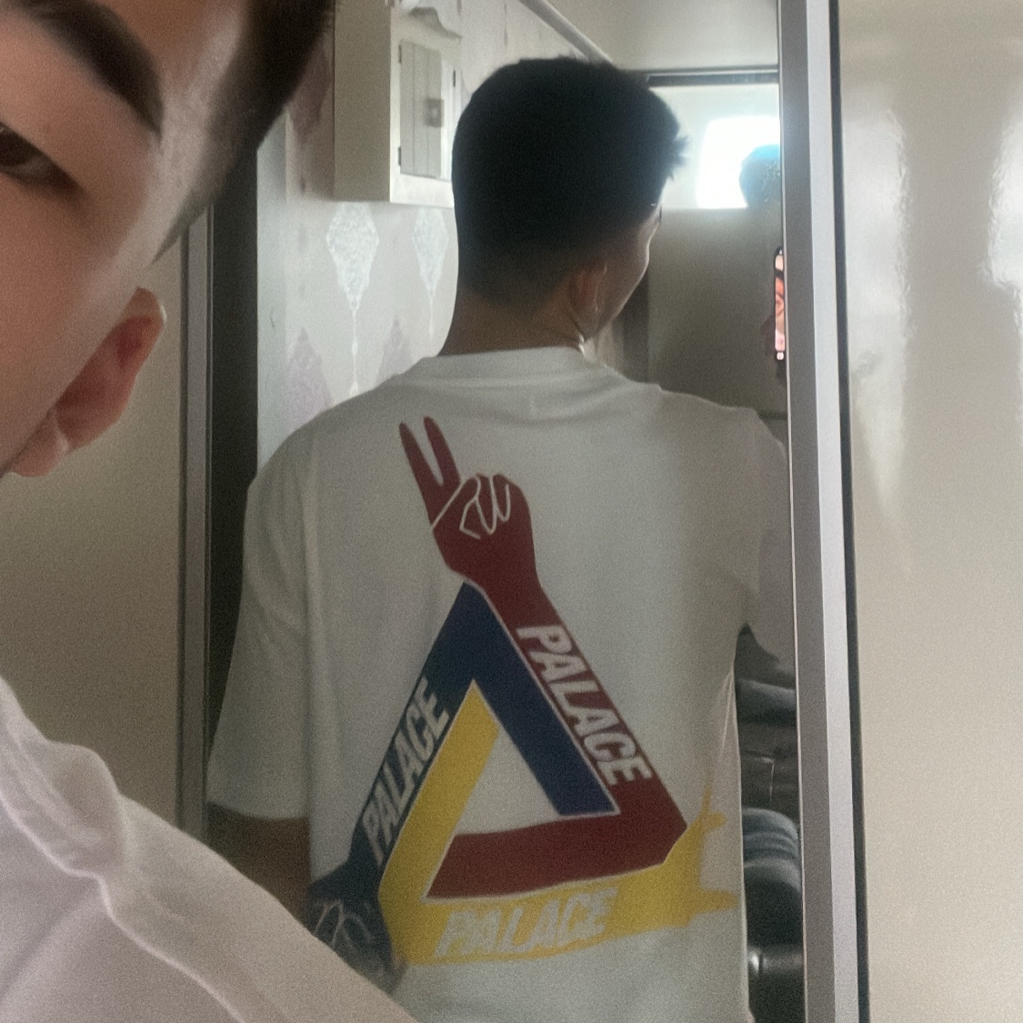 Palace JCDC Tri-Ferg T-Shirt White - 19SS 착용 스타일 - 3