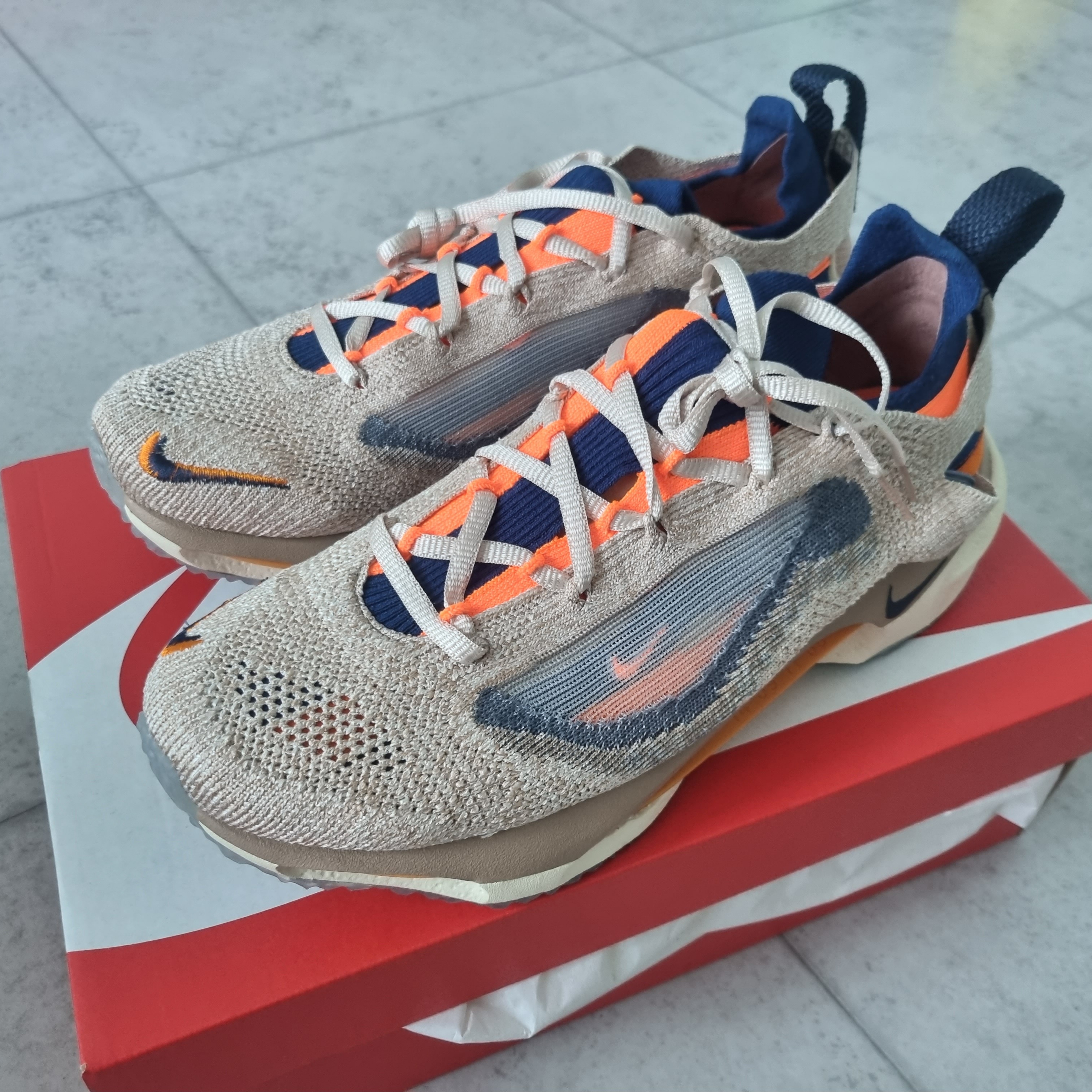 Nike Spark Flyknit Hemp Total Orange 착용 스타일