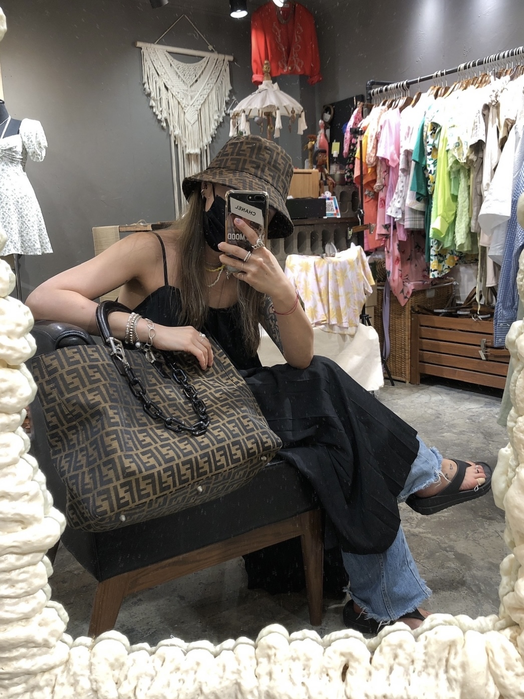 Fendi Denim Bucket Hat Blue 착용 스타일 - 3