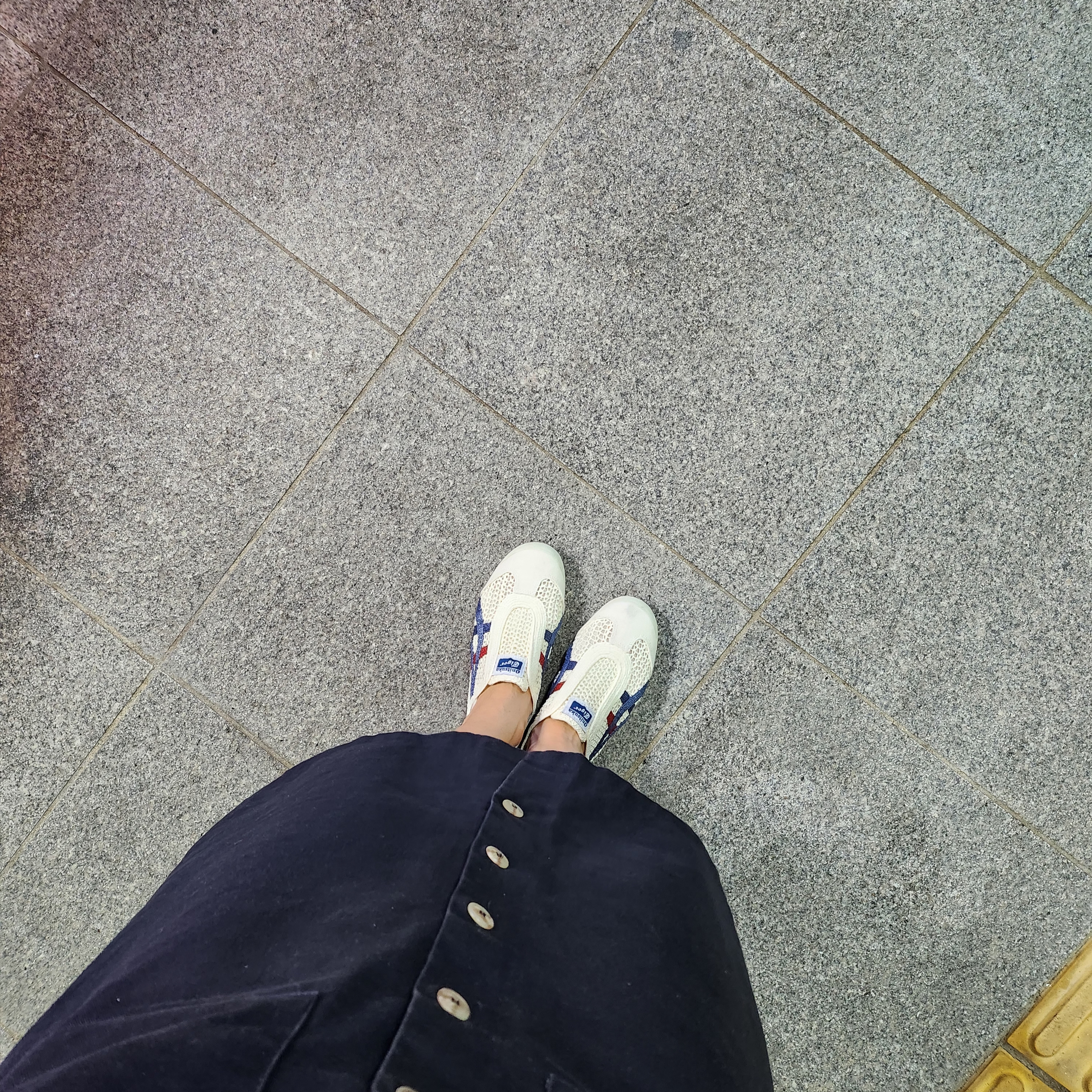 Onitsuka Tiger Mexico 66 Sabot Cream Mako Blue 착용 스타일 - 4