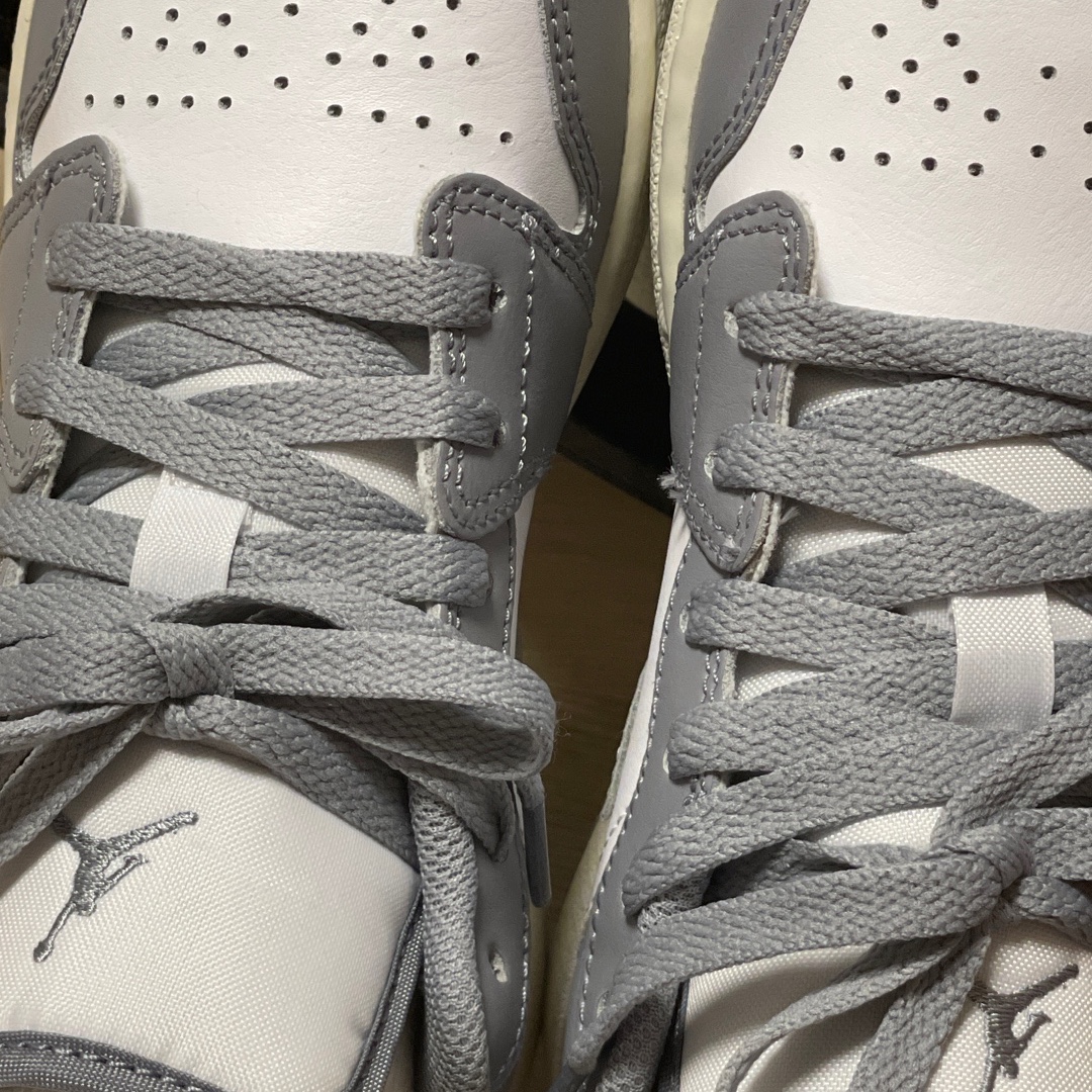 (GS) Jordan 1 Low Stealth and White 착용 스타일