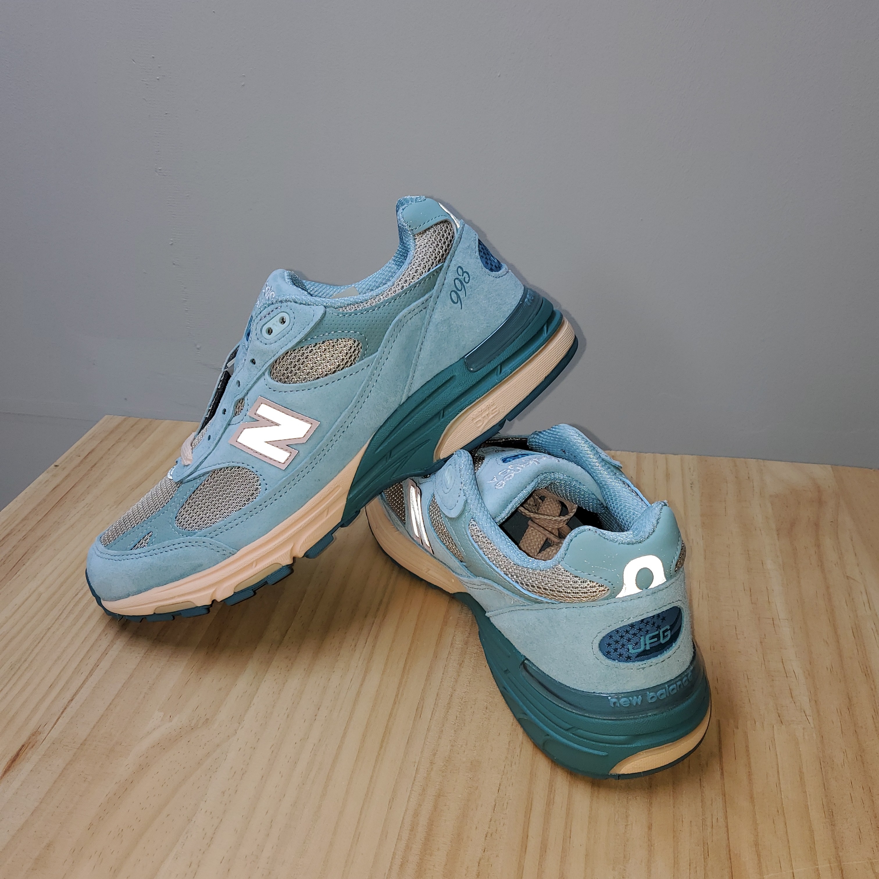 New Balance x Joe Freshgoods 993 Made in USA Arctic Blue 착용 스타일 - 2