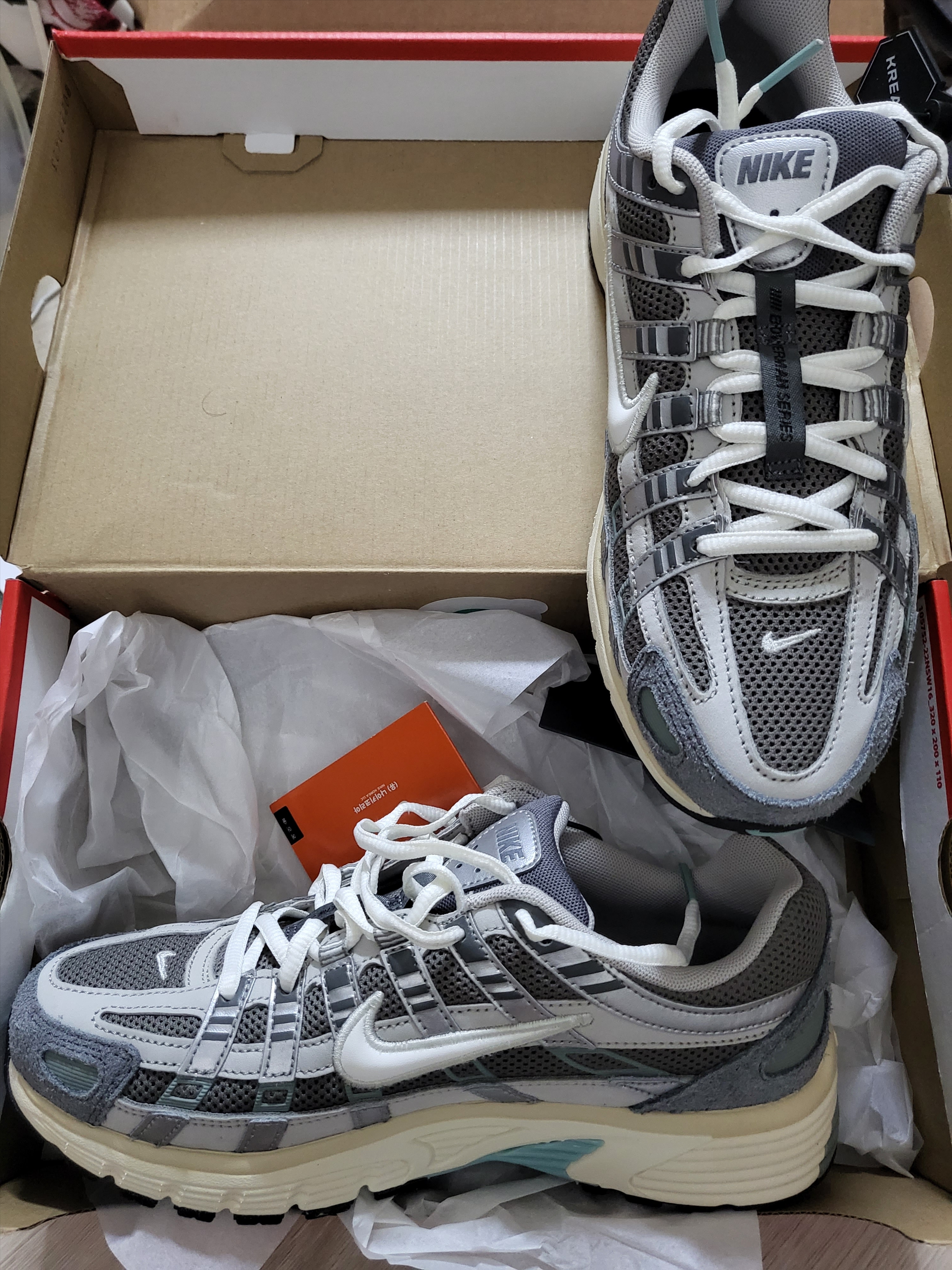 Nike P-6000 Flat Pewter Light Iron Ore 착용 스타일