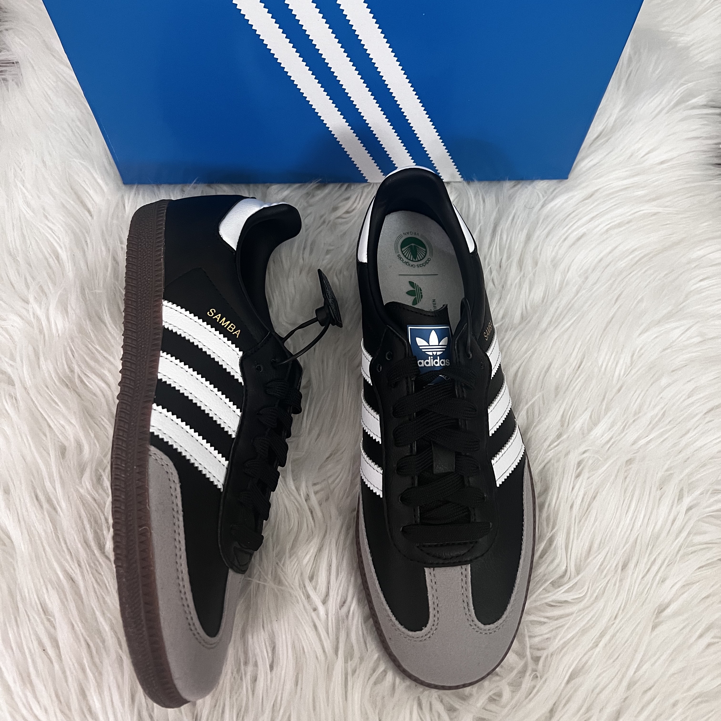 Adidas Samba Vegan Black White 착용 스타일 - 3