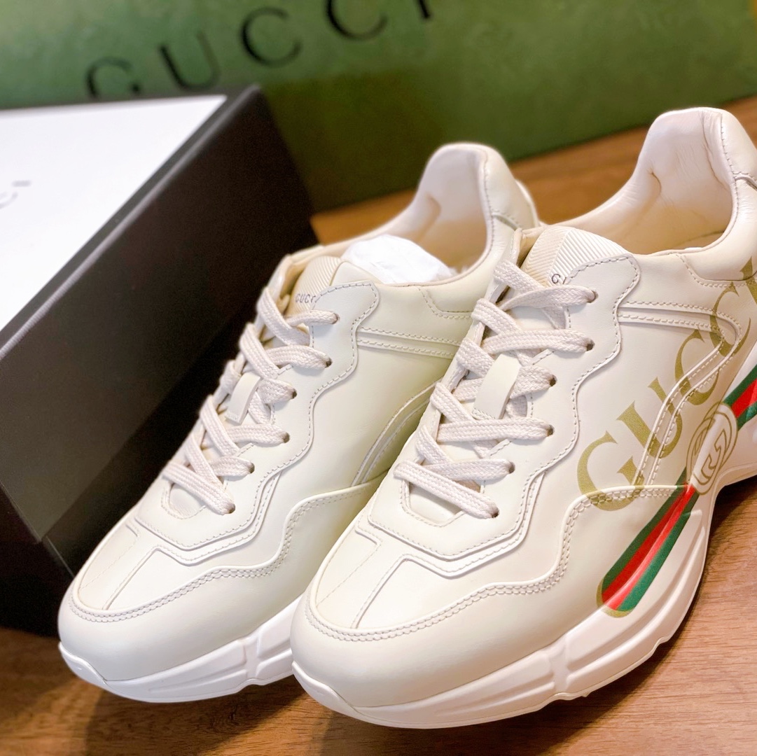 (W) Gucci Rhyton Leather Sneakers Logo 착용 스타일 - 2