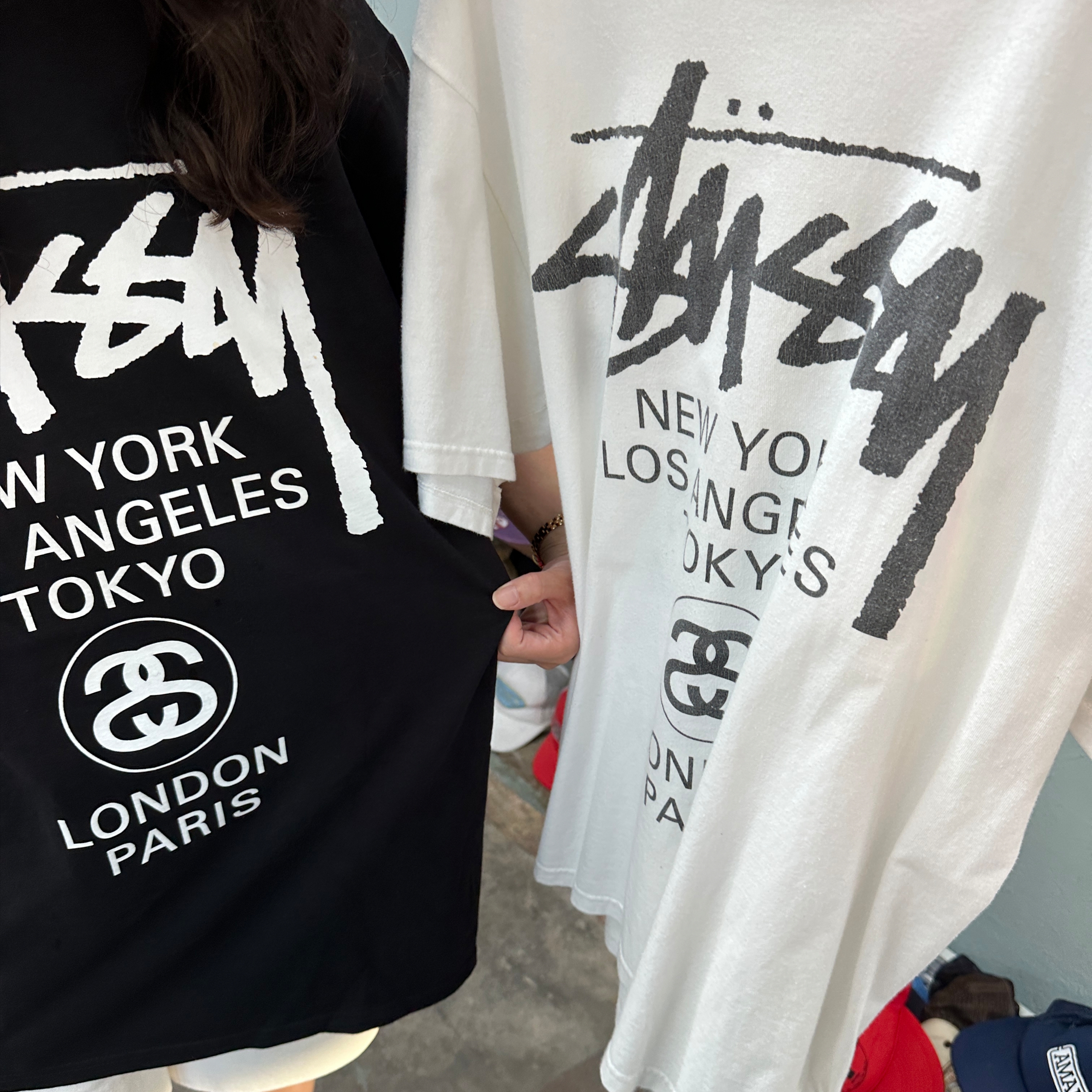Stussy World Tour T-Shirt Black 착용 스타일