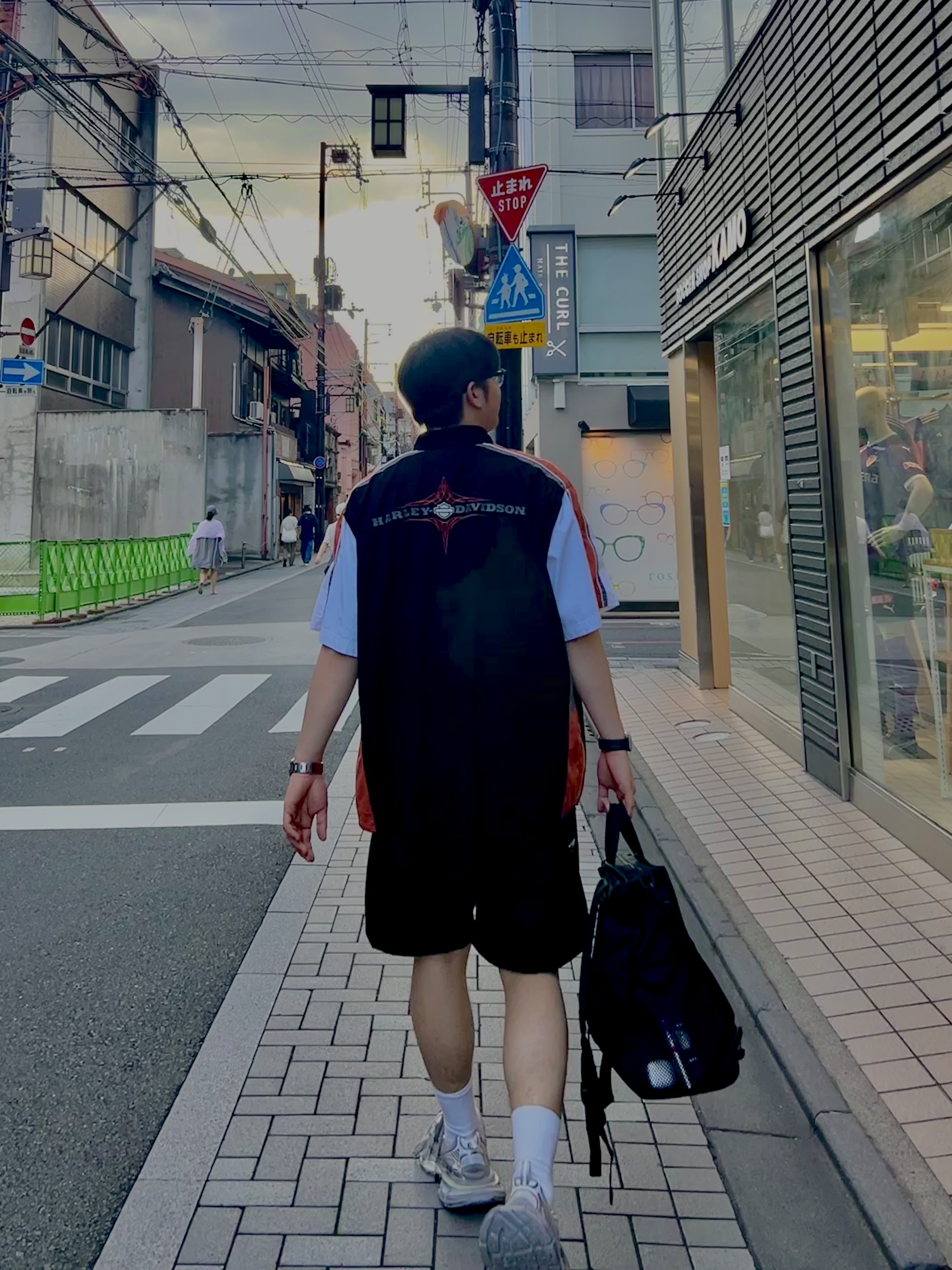 Prada Re-Nylon Bermuda Shorts Black, Balenciaga 3XL Sneakers Light Beige 착용 스타일