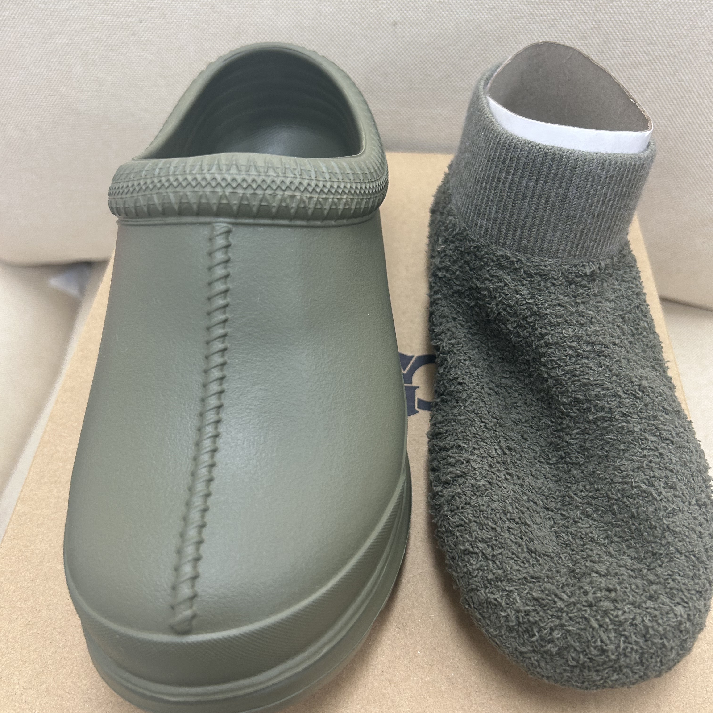 (W) UGG Tasman X Burnt Olive 착용 스타일 - 2