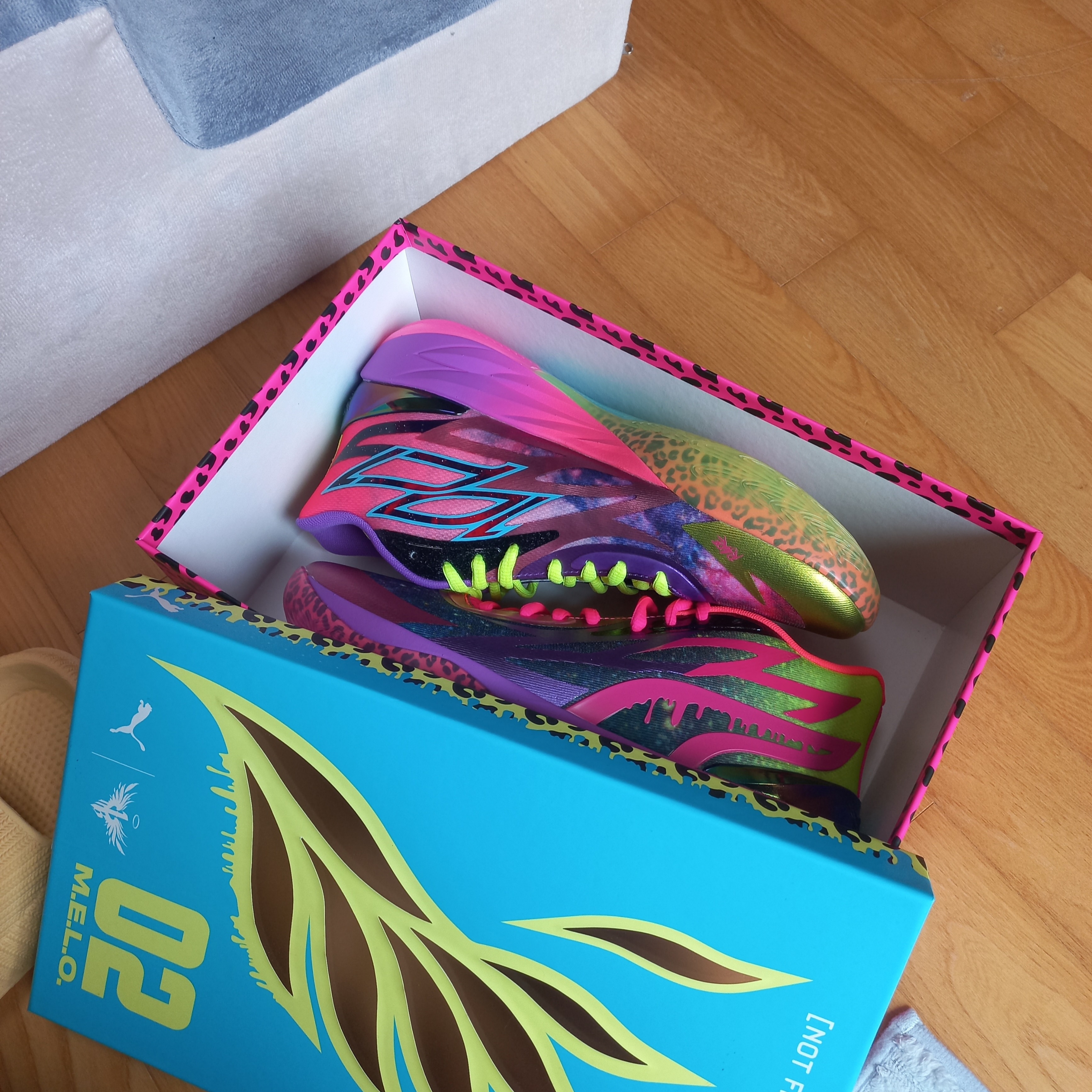 Puma MB.02 Be You Purple Glimmer Safety Yellow 착용 스타일
