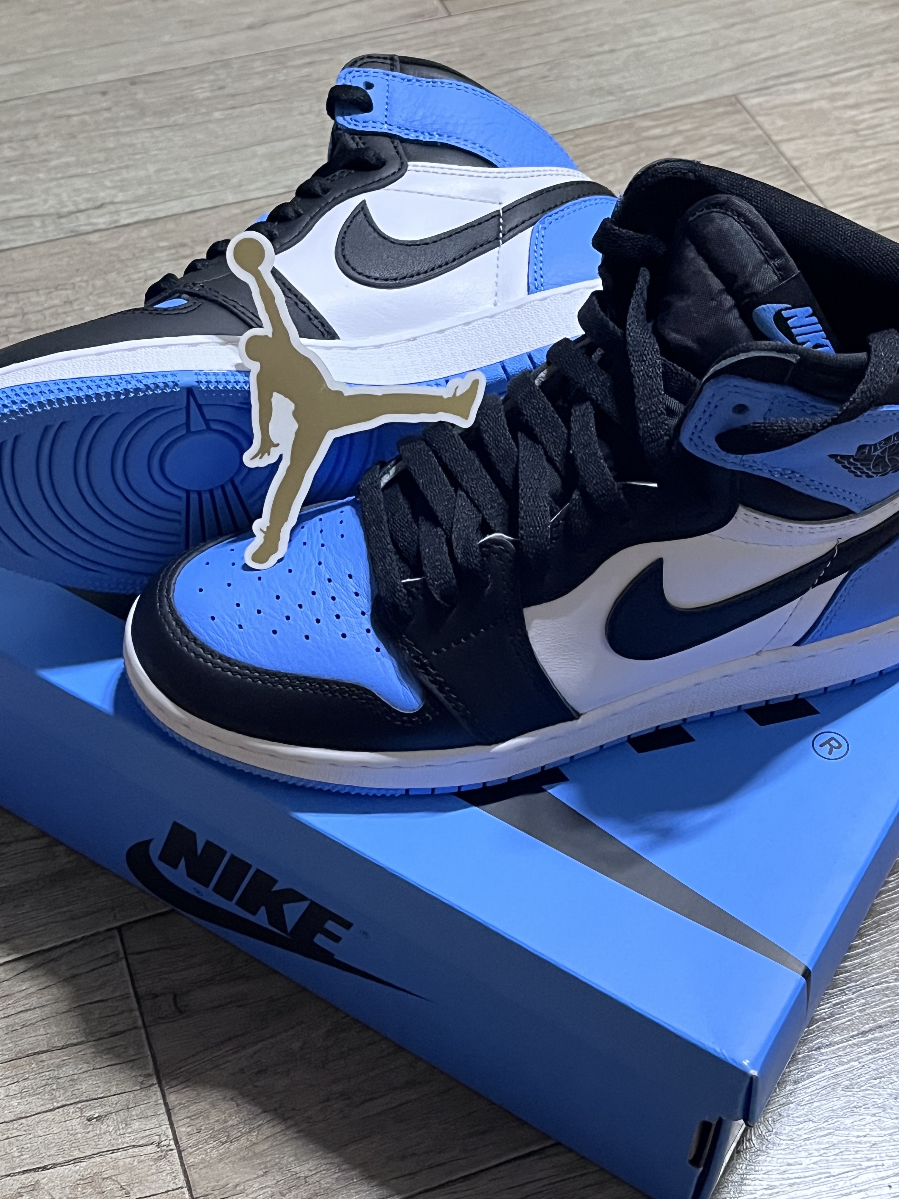Jordan 1 Retro High OG University Blue 착용 스타일