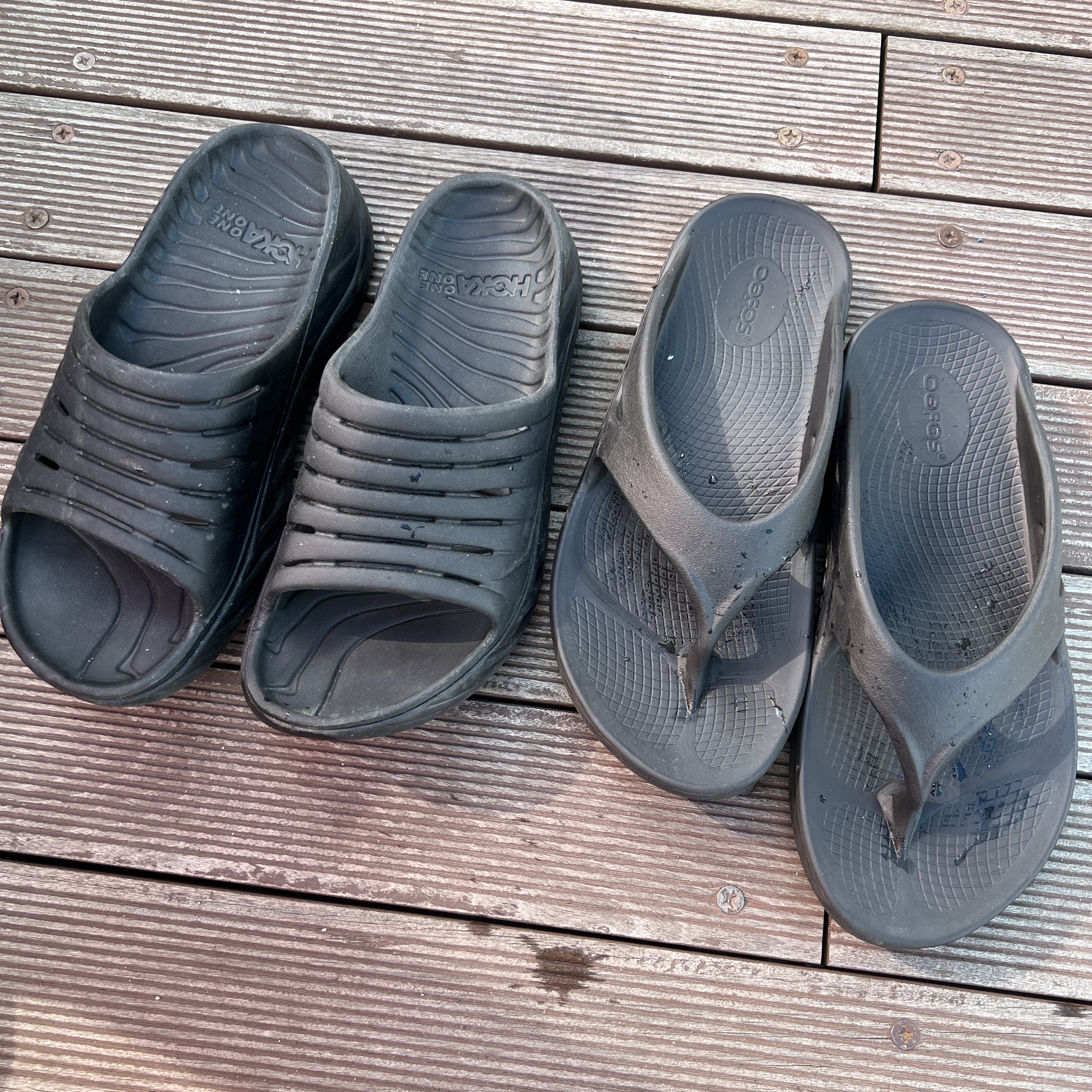 Hoka Ora Recovery Slide Black 착용 스타일