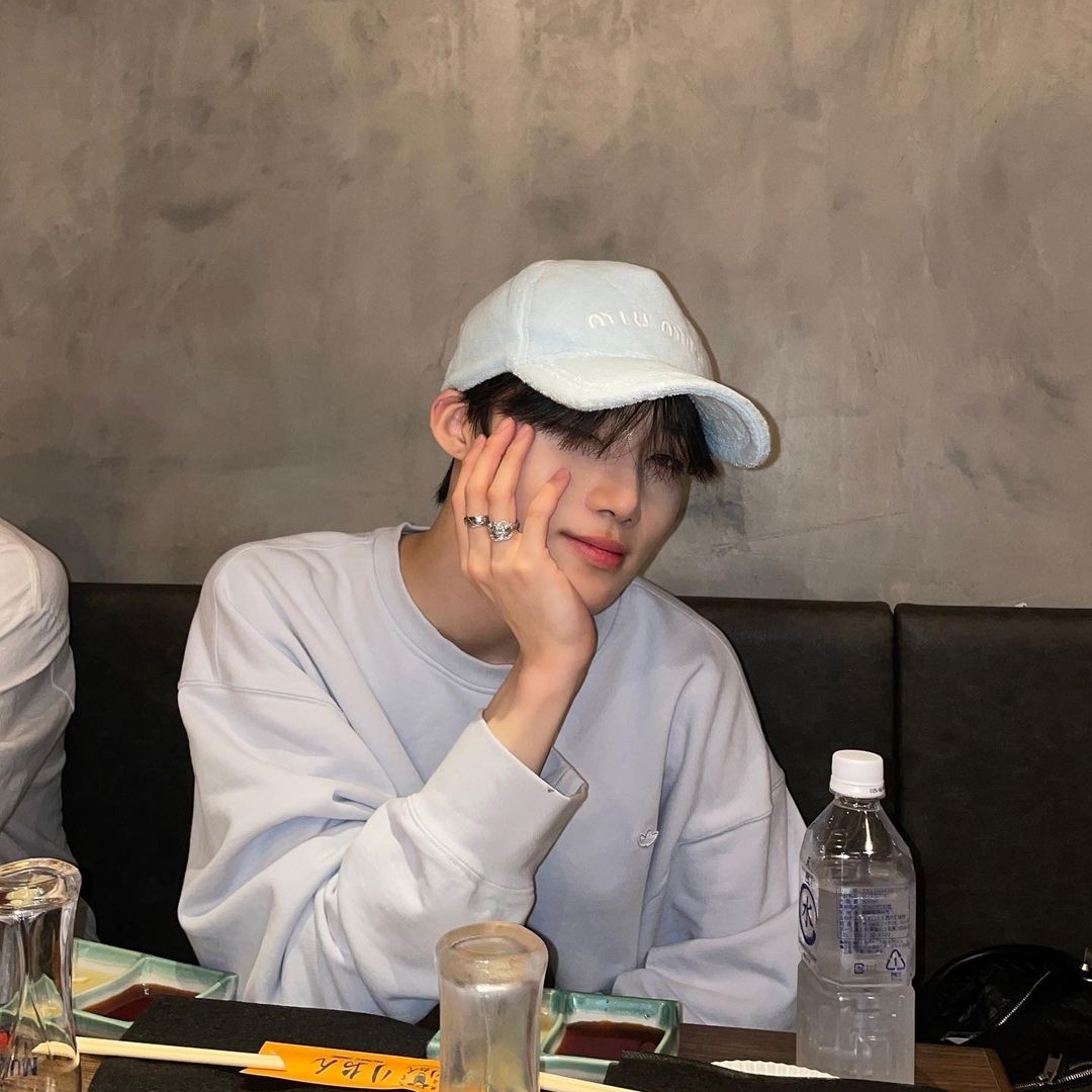 (W) Miu Miu Terry Baseball Cap Sky Blue 착용 스타일 - 2