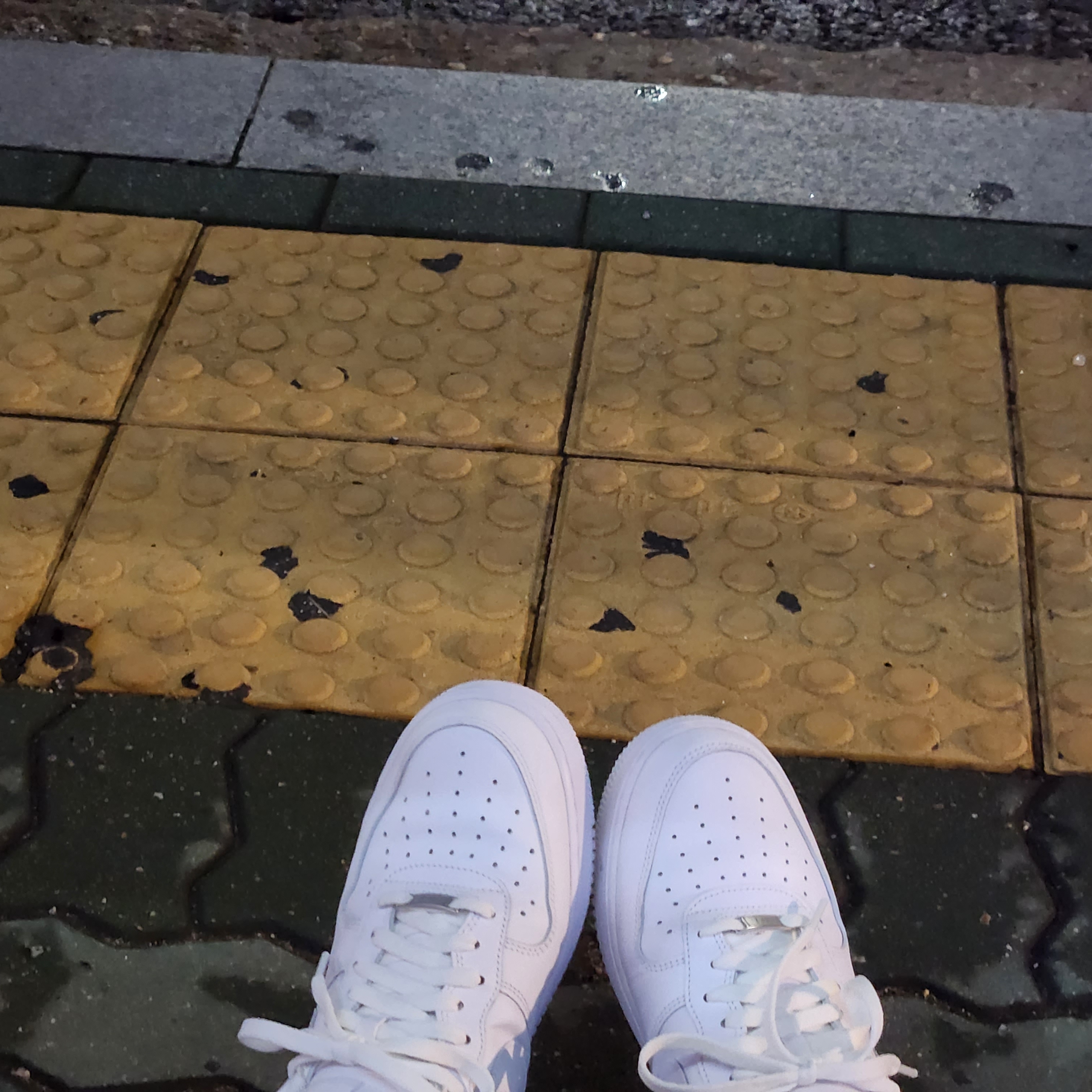 Nike Air Force 1 '07 Low White 착용 스타일