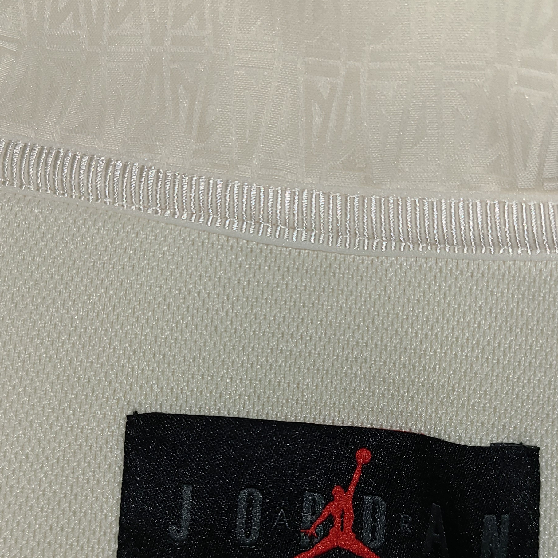 Jordan x A Ma Maniere Track Jacket Coconut Milk - Asia 착용 스타일 - 3