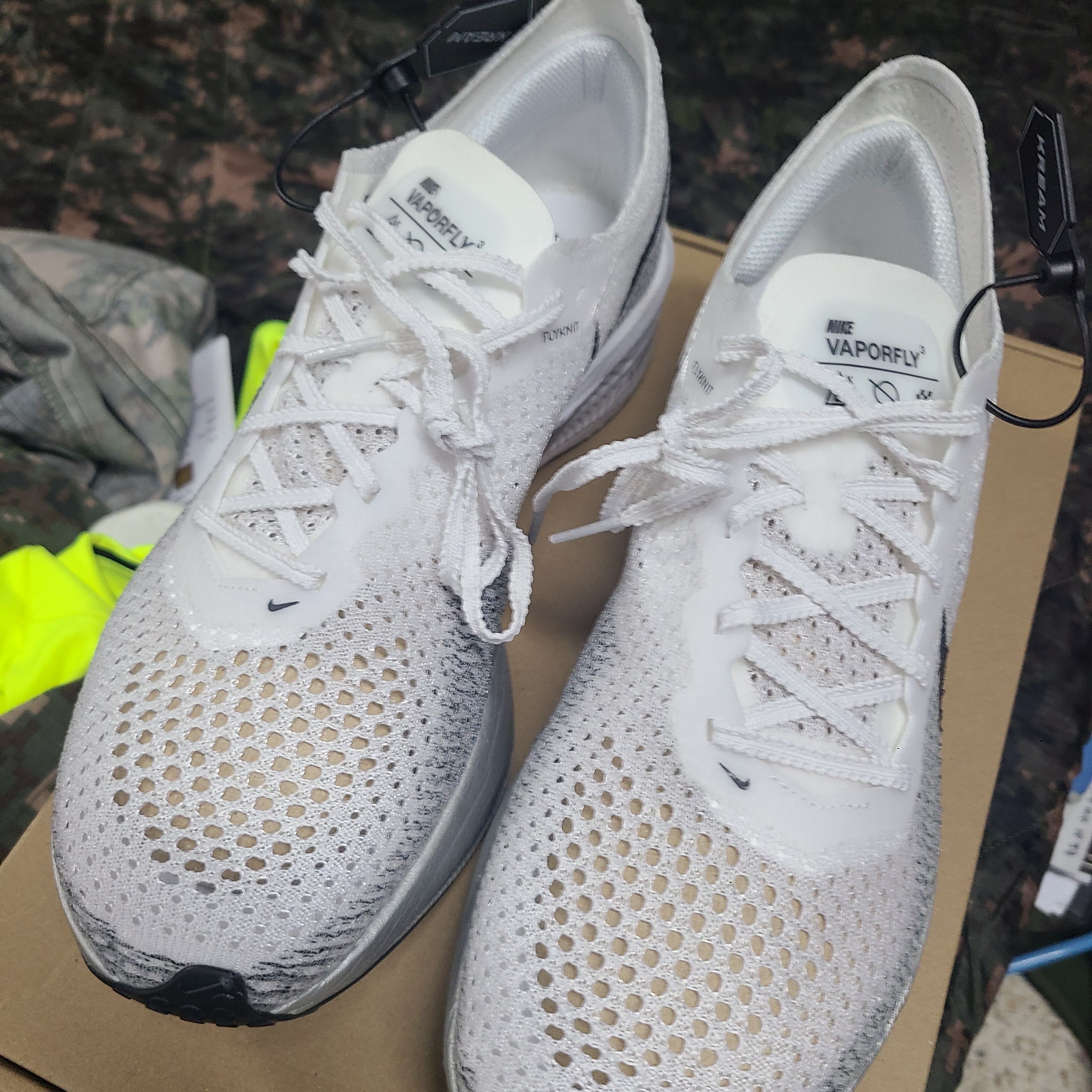 Nike ZoomX Vaporfly Next% 3 White Grey 착용 스타일