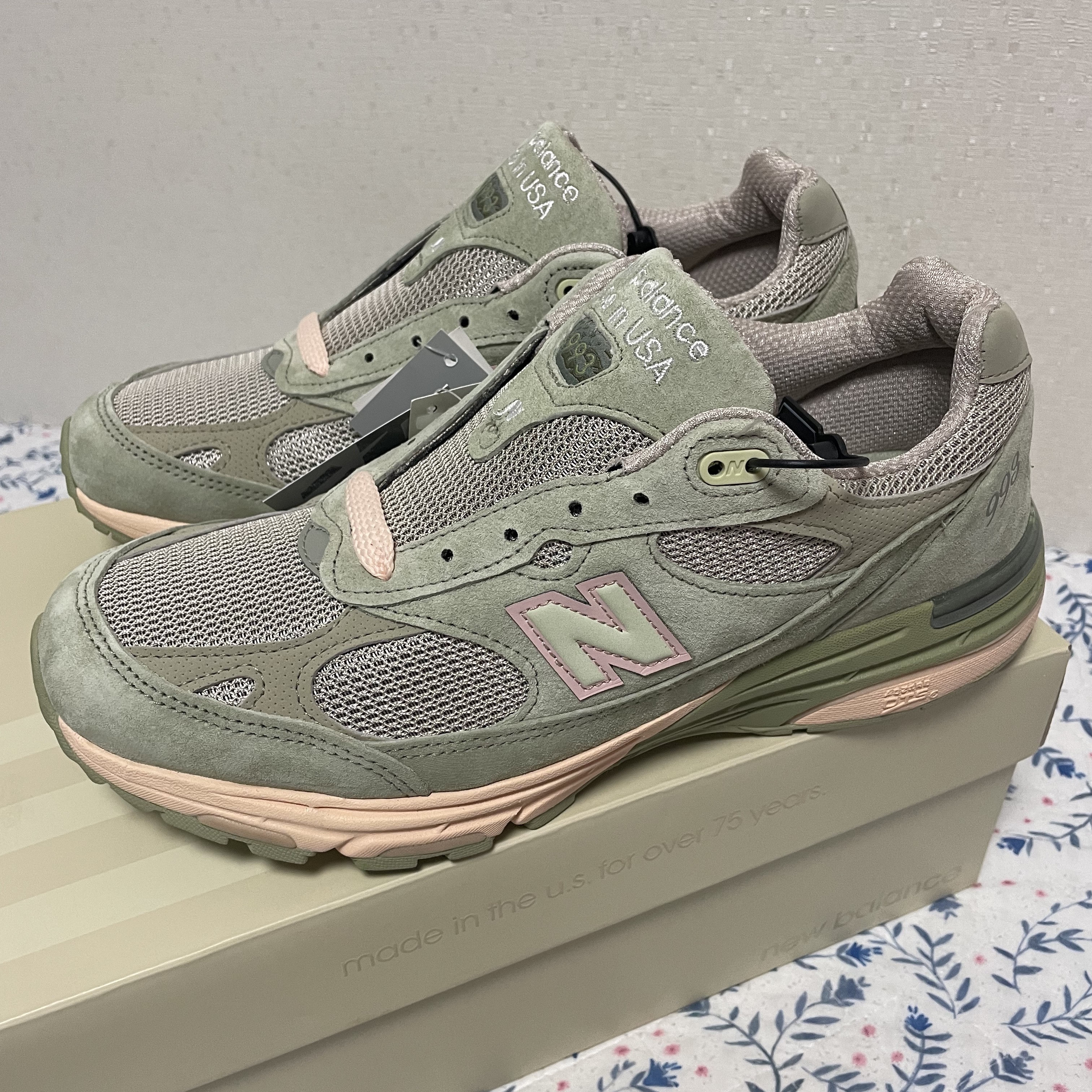 New Balance x Joe Freshgoods 993 Made in USA Sage 착용 스타일 - 3