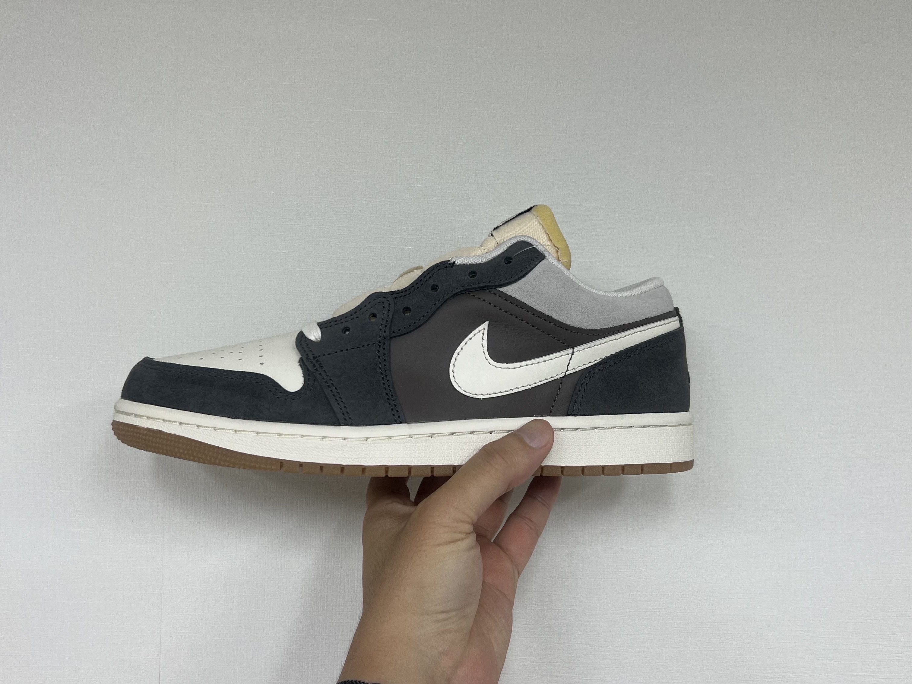 Jordan 1 Low Kkachi 착용 스타일 - 1