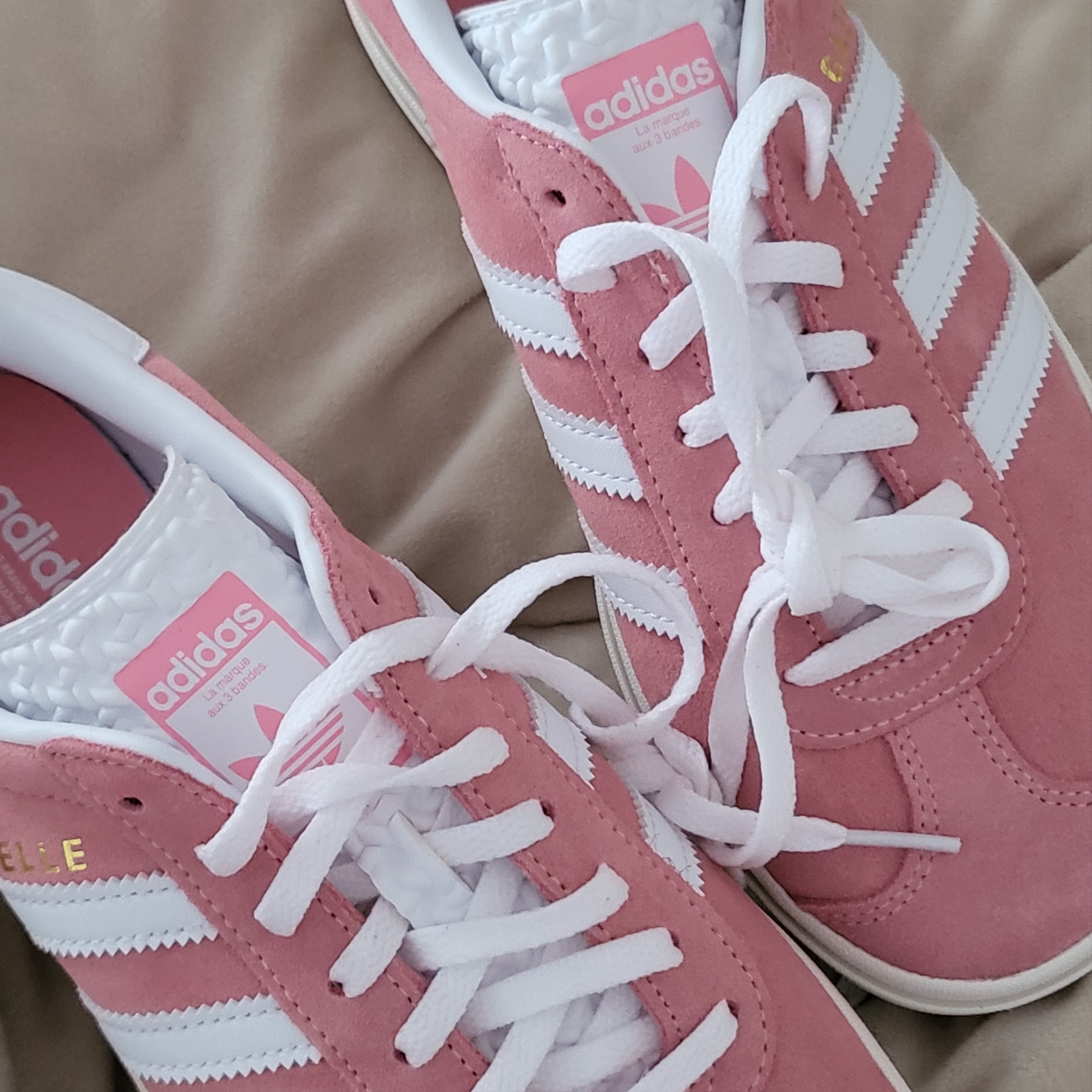(W) Adidas Gazelle Bold Super Pop 착용 스타일 - 1