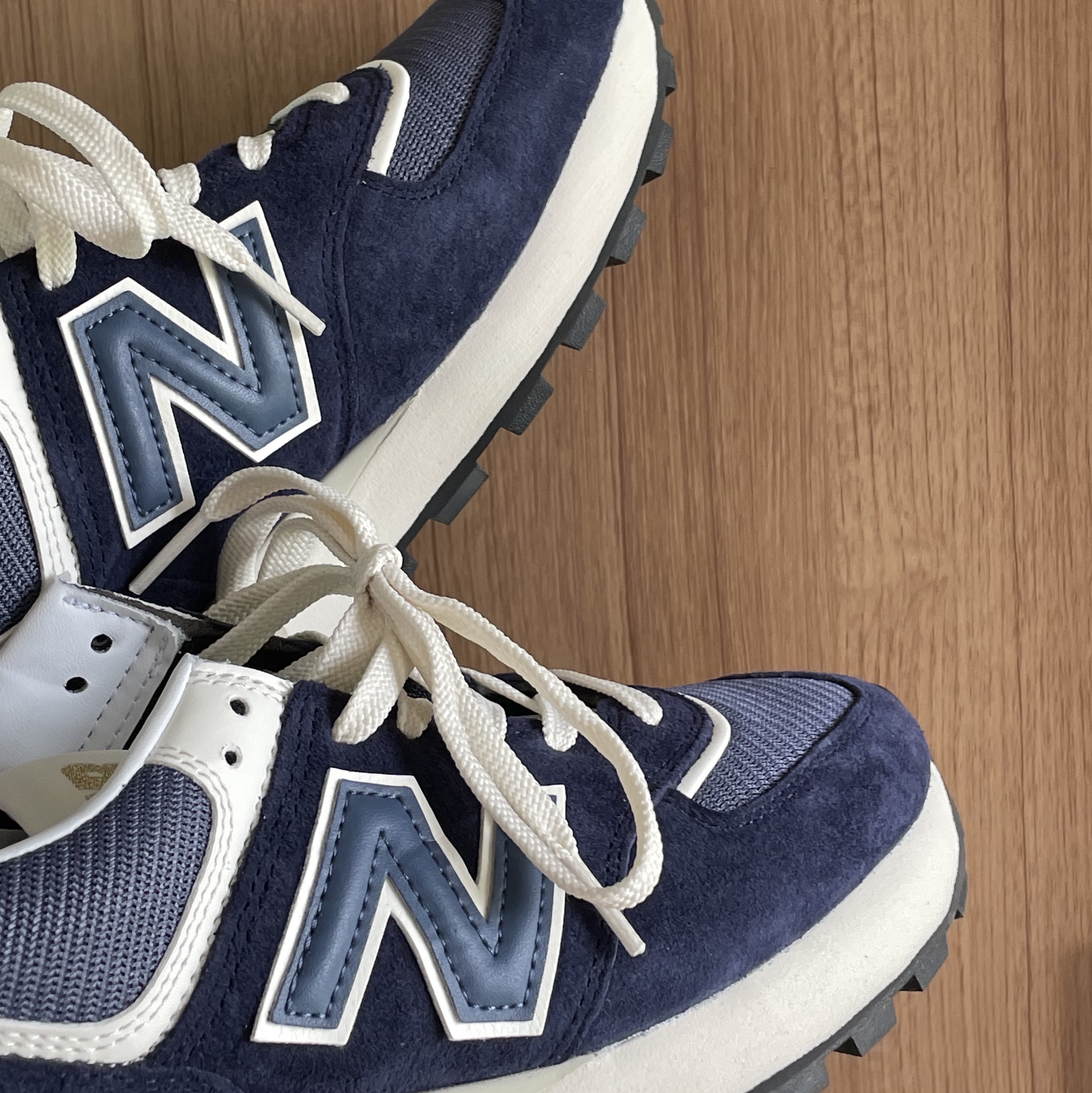 New Balance 574 Legacy Navy 착용 스타일