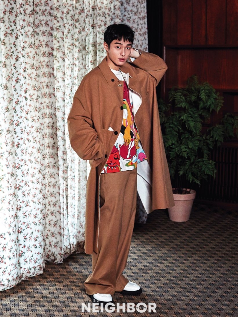 [KREAM 단독] STU Overfit Double Coat Camel 착용 스타일