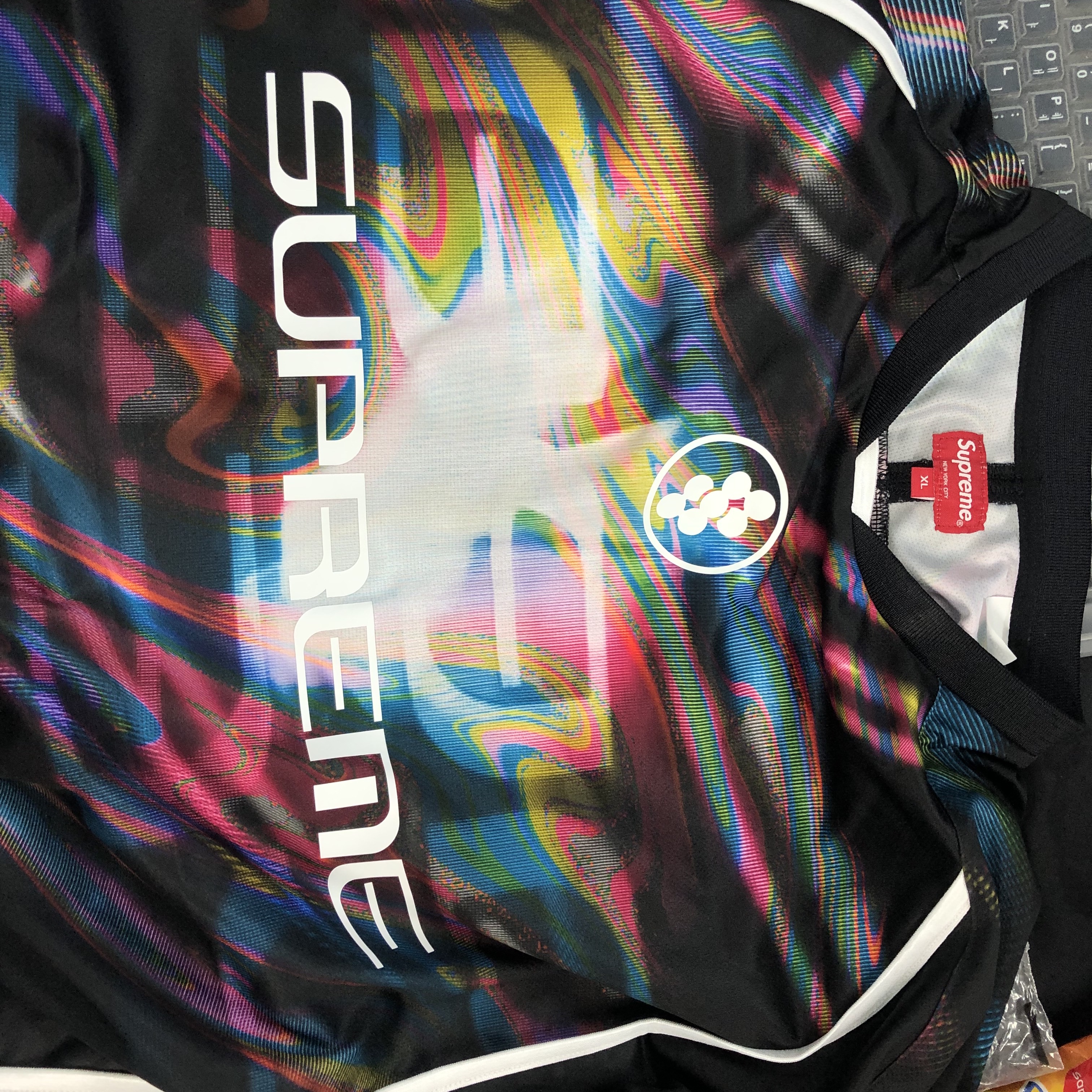 Supreme Feedback Soccer Jersey Black - 23SS 착용 스타일