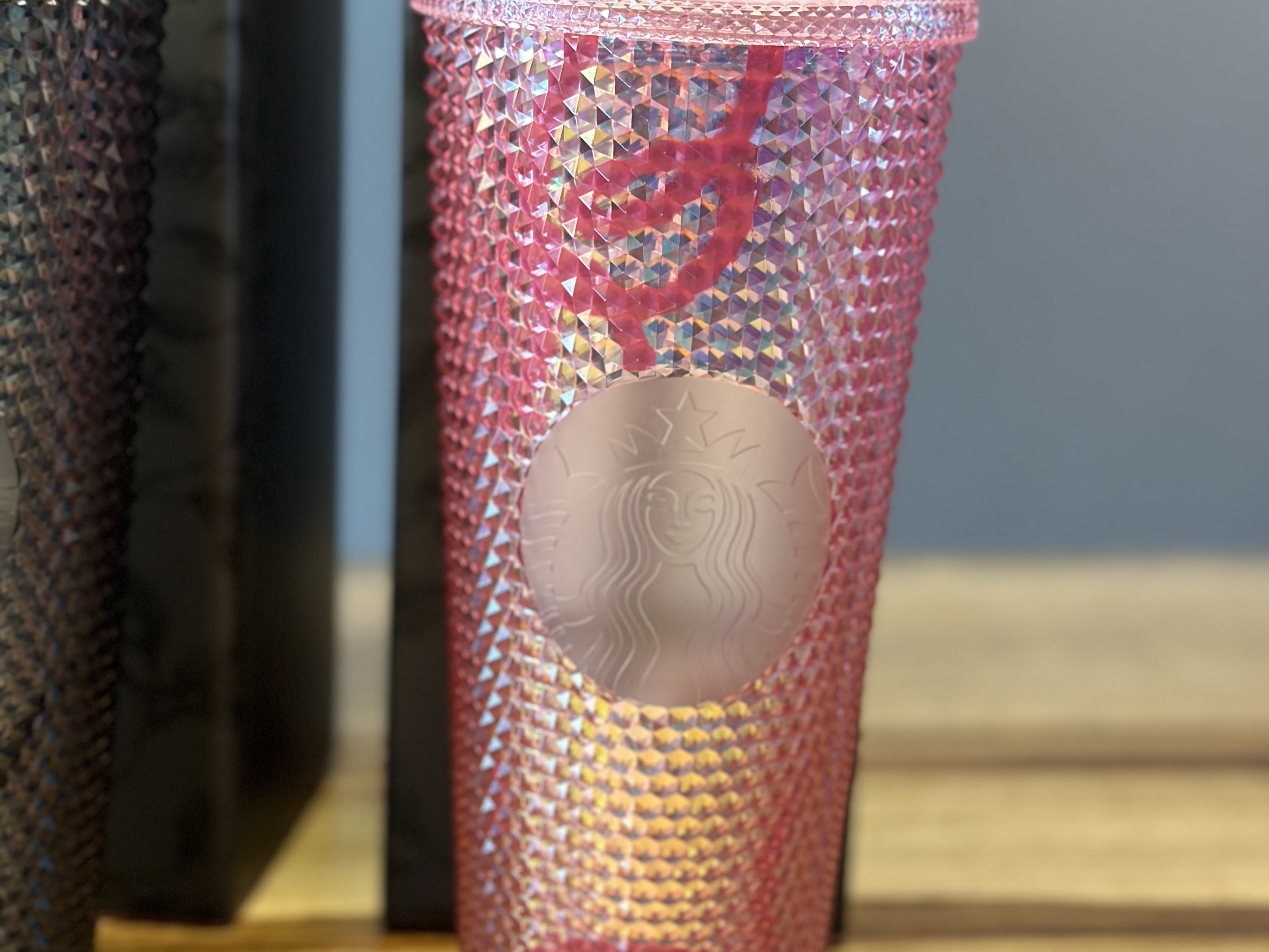 Starbucks x Blackpink SS Linestone Cold Cup 473ml, Starbucks x Blackpink Ceramic Mug 473ml 착용 스타일 - 5