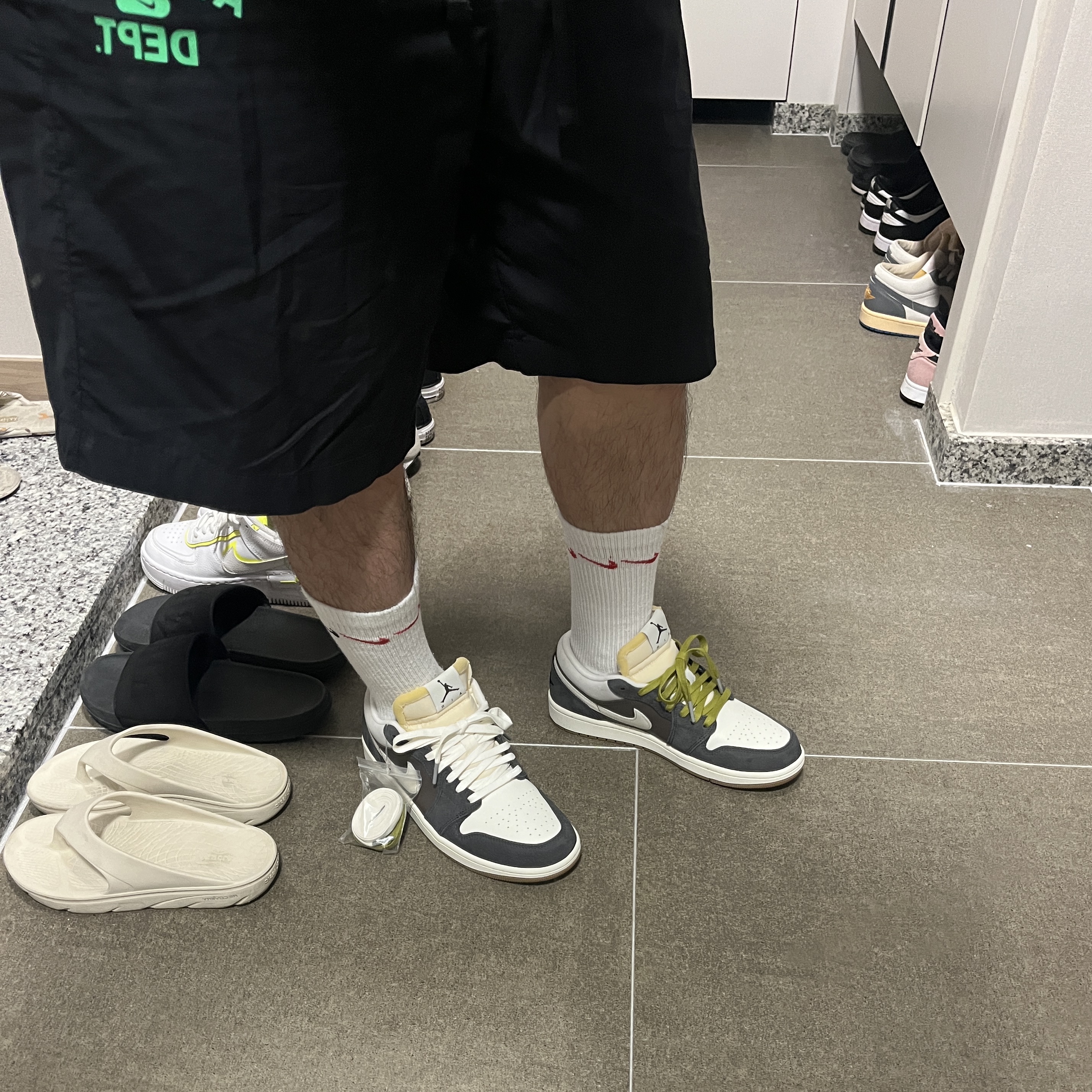 Jordan 1 Low Kkachi 착용 스타일 - 1