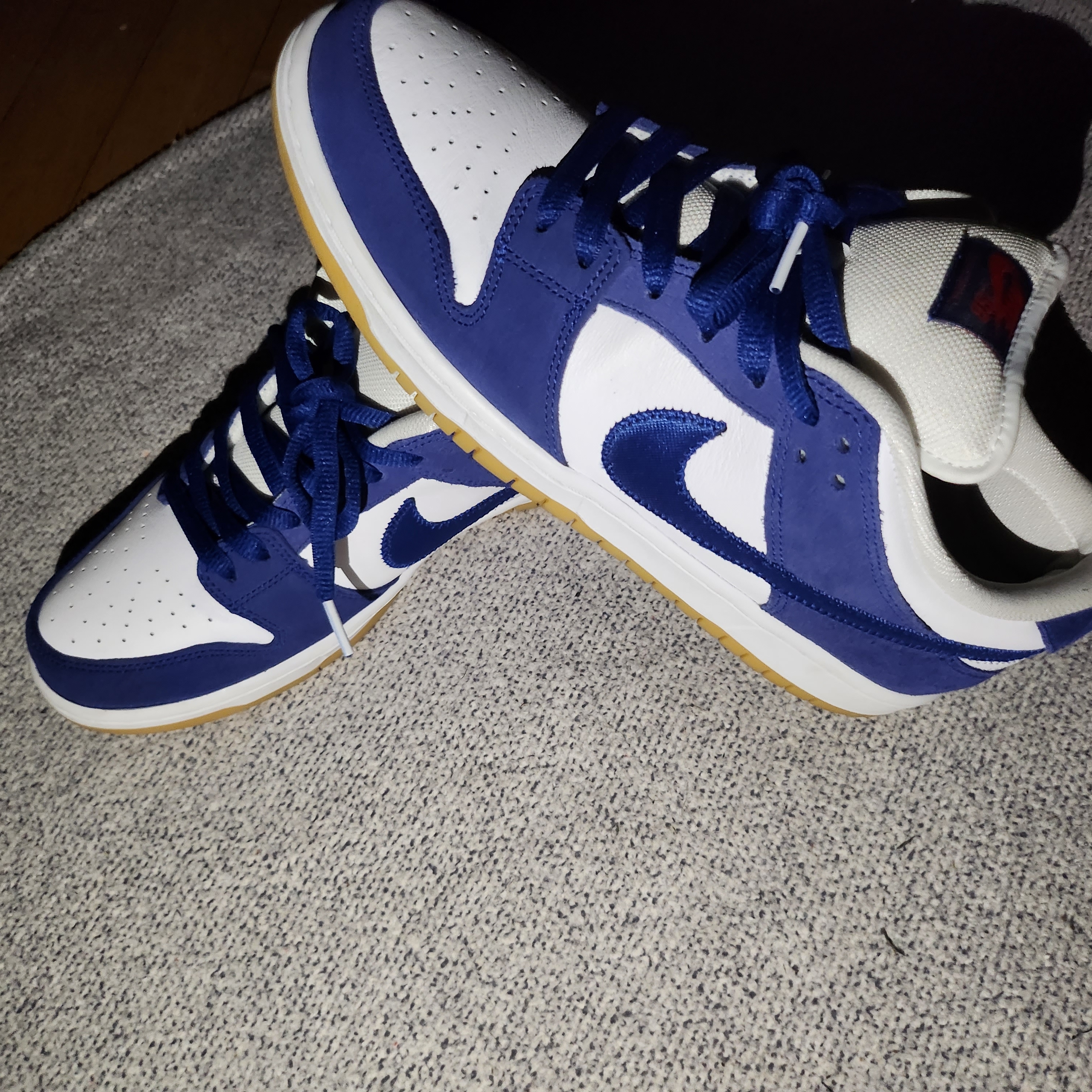 Nike SB Dunk Low Pro Premium Deep Royal Blue 착용 스타일 - 2