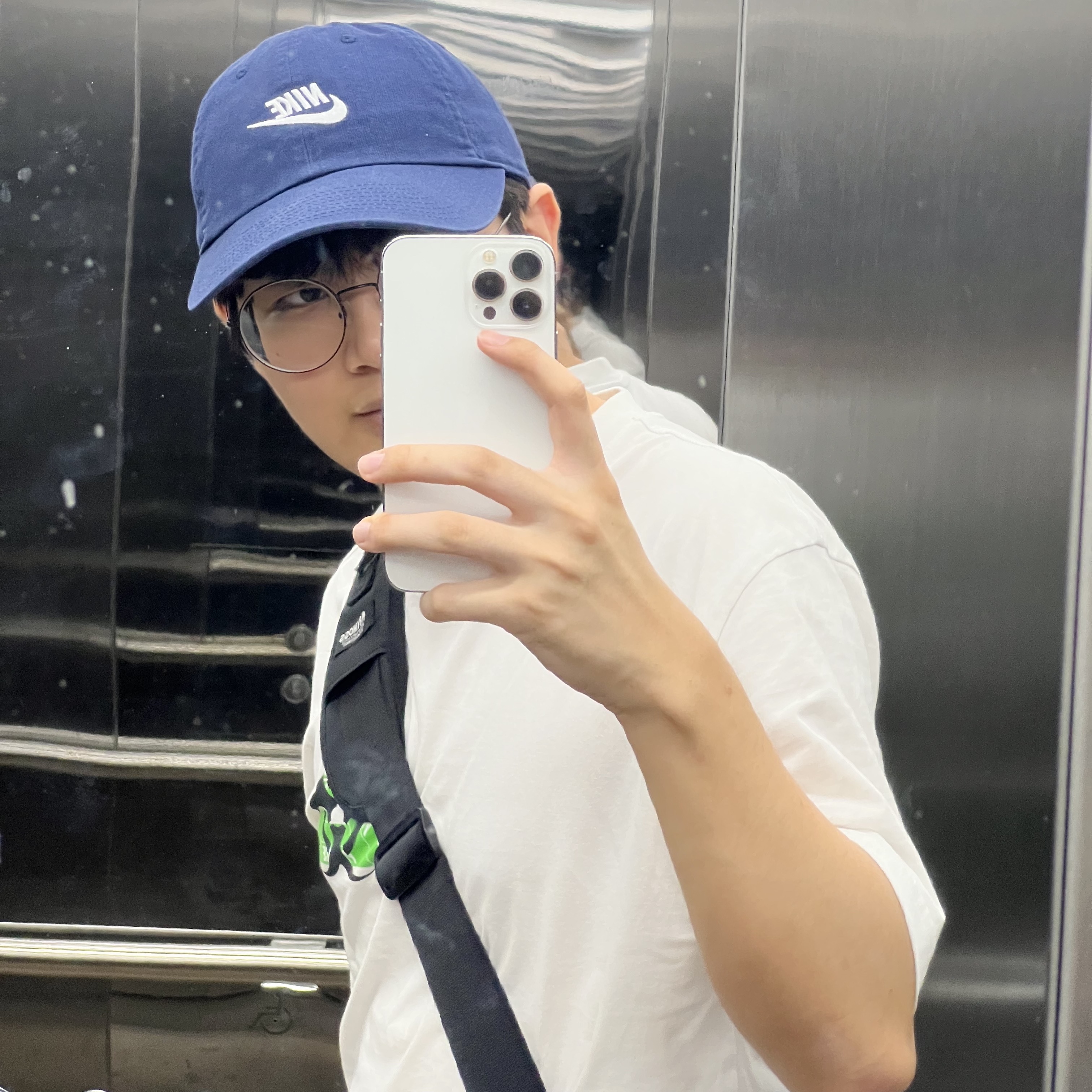 Palace Bio Hazard T-Shirt White - 21SS 착용 스타일
