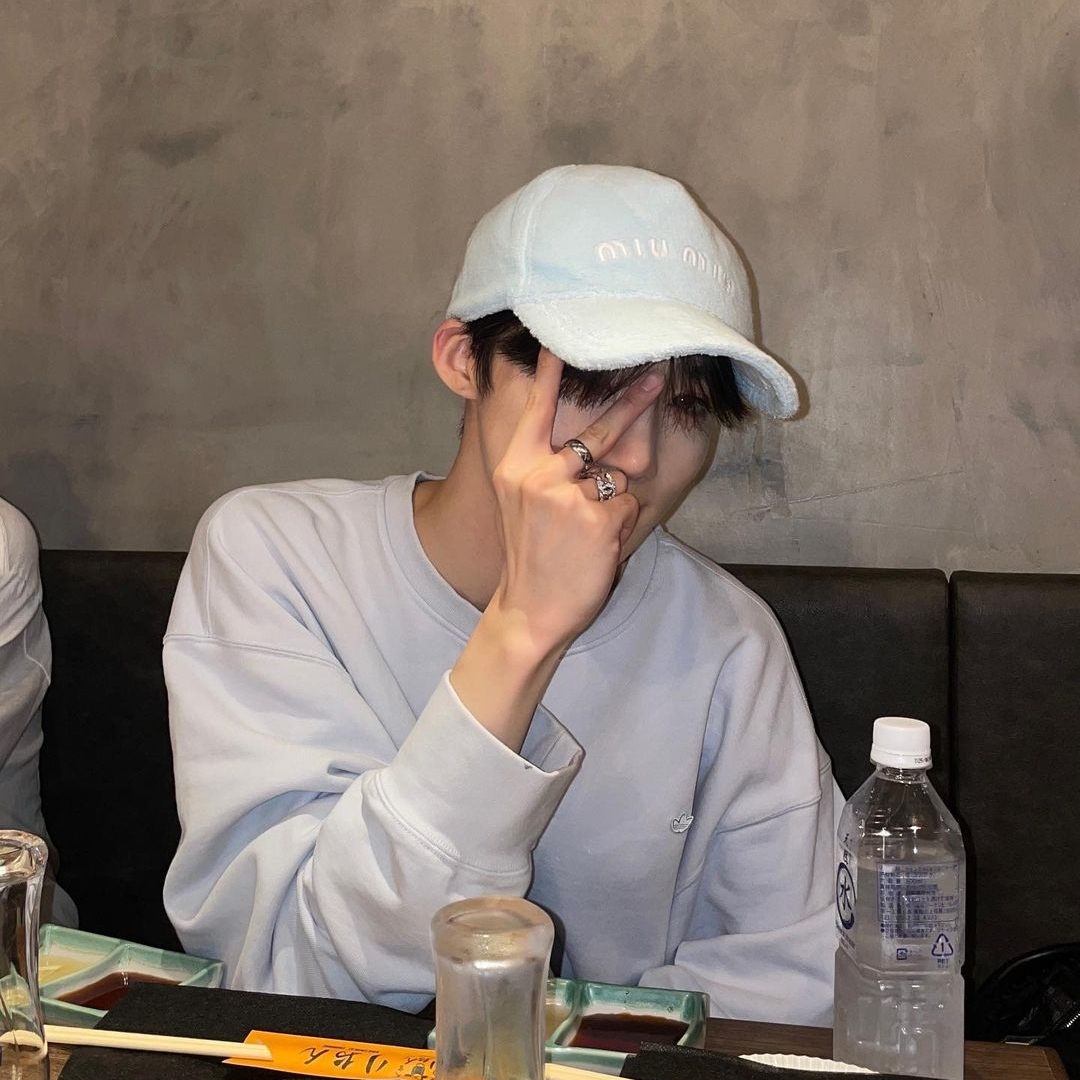 (W) Miu Miu Terry Baseball Cap Sky Blue 착용 스타일 - 1