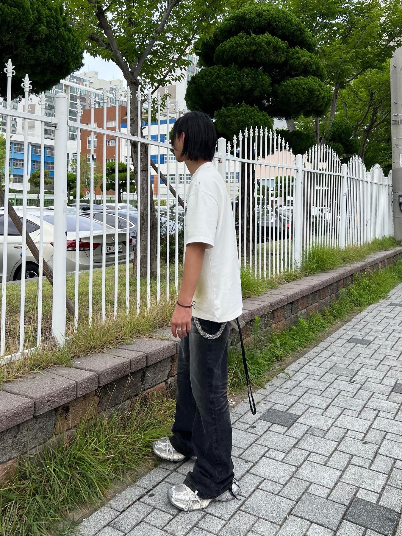 Balenciaga 3XL Sneakers Light Beige 착용 스타일 - 4