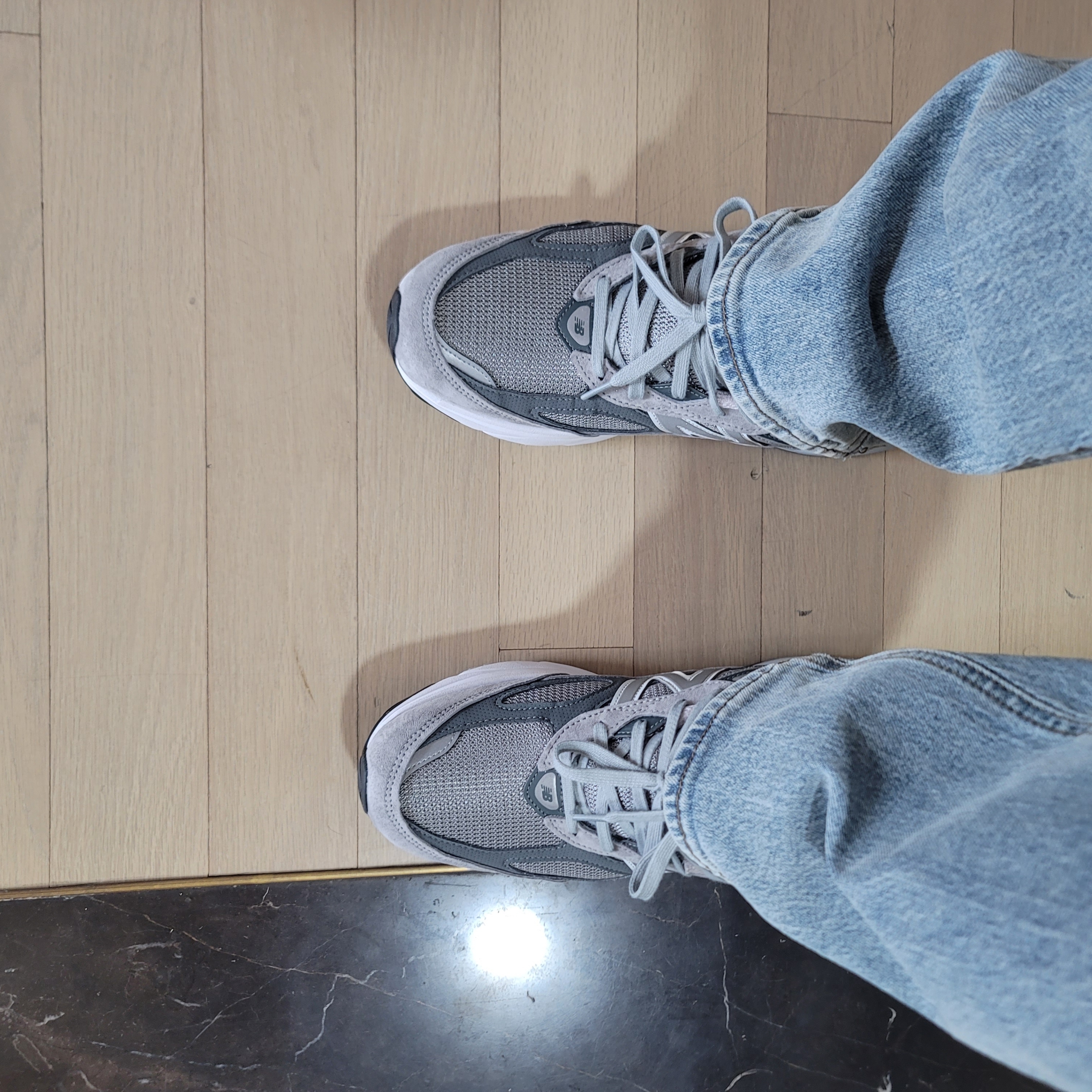 New Balance 990v6 Made in USA Grey - D Standard 착용 스타일