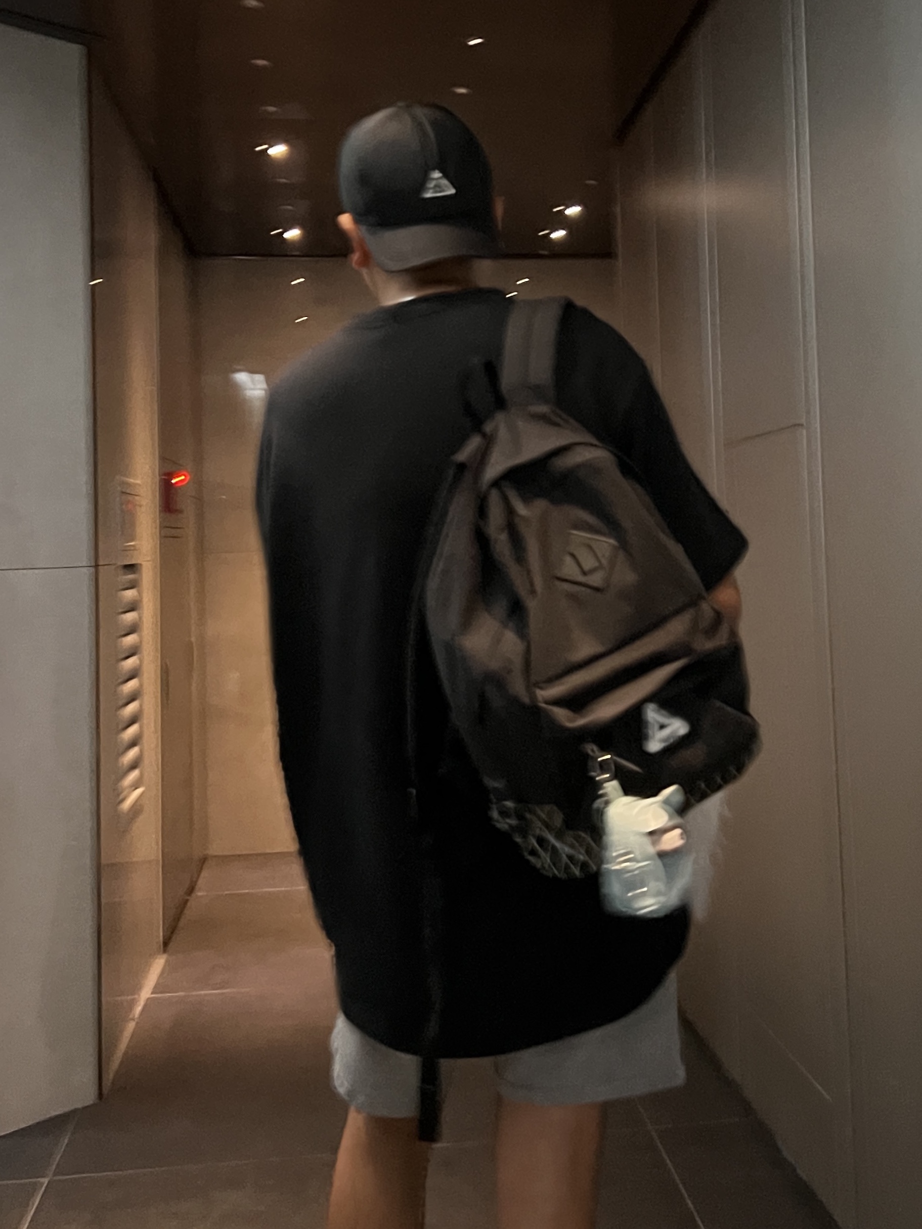 Nike ACG Trail Cap Black, Palace X-Pac Cotton Canvas Backpack Black - 22SS 착용 스타일 - 2