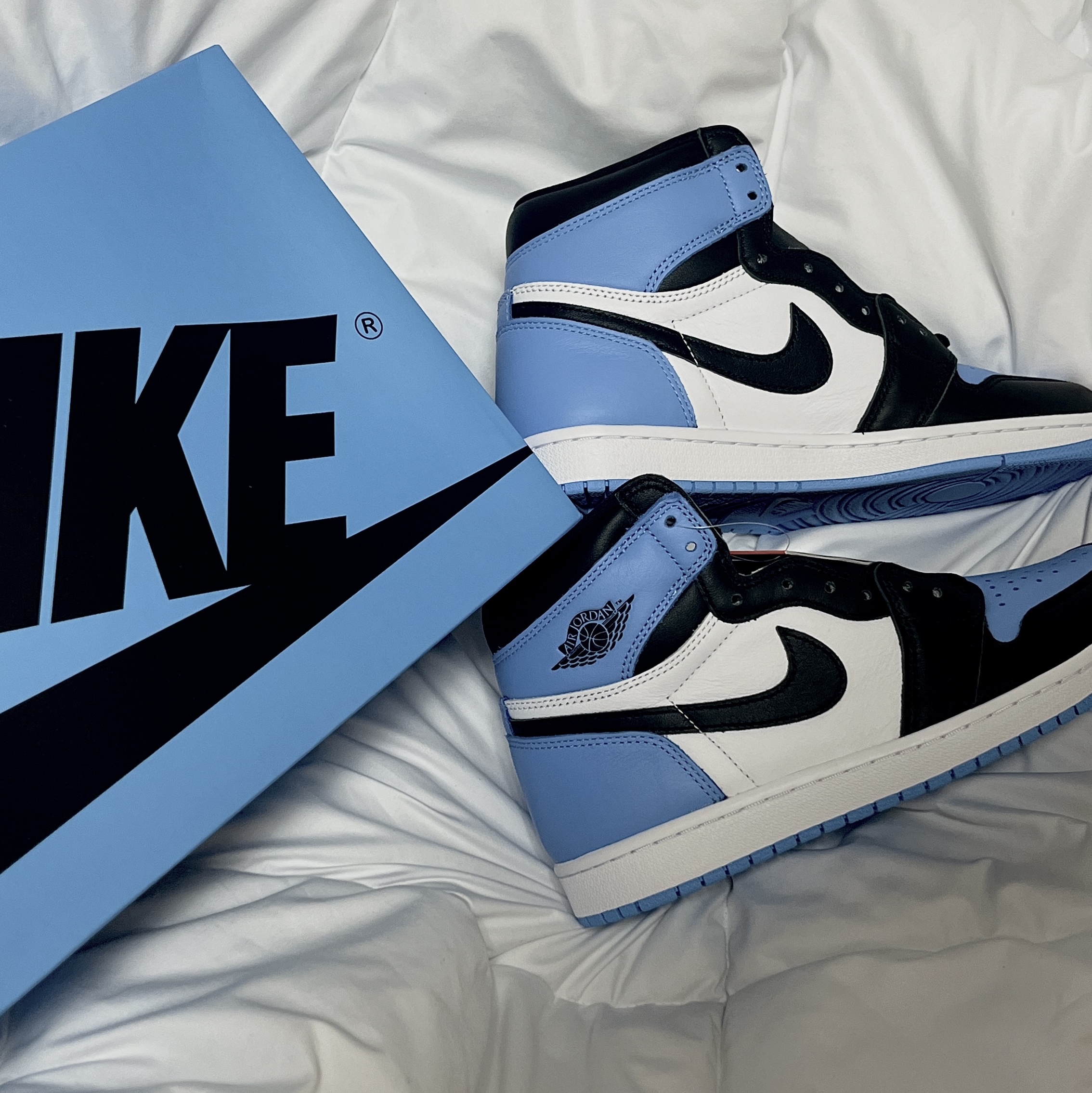 Jordan 1 Retro High OG University Blue 착용 스타일