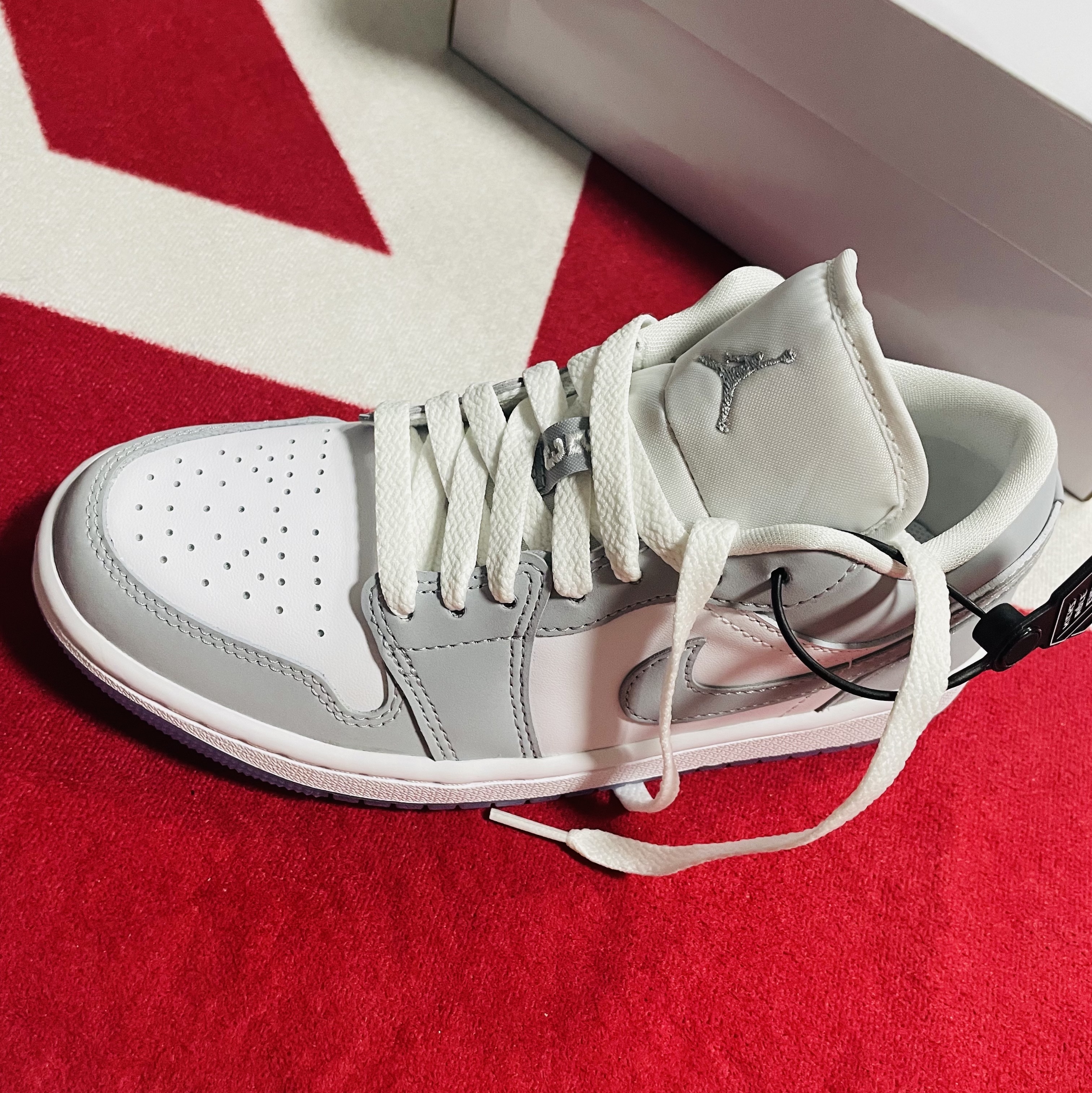(W) Jordan 1 Low White Wolf Grey 착용 스타일 - 4