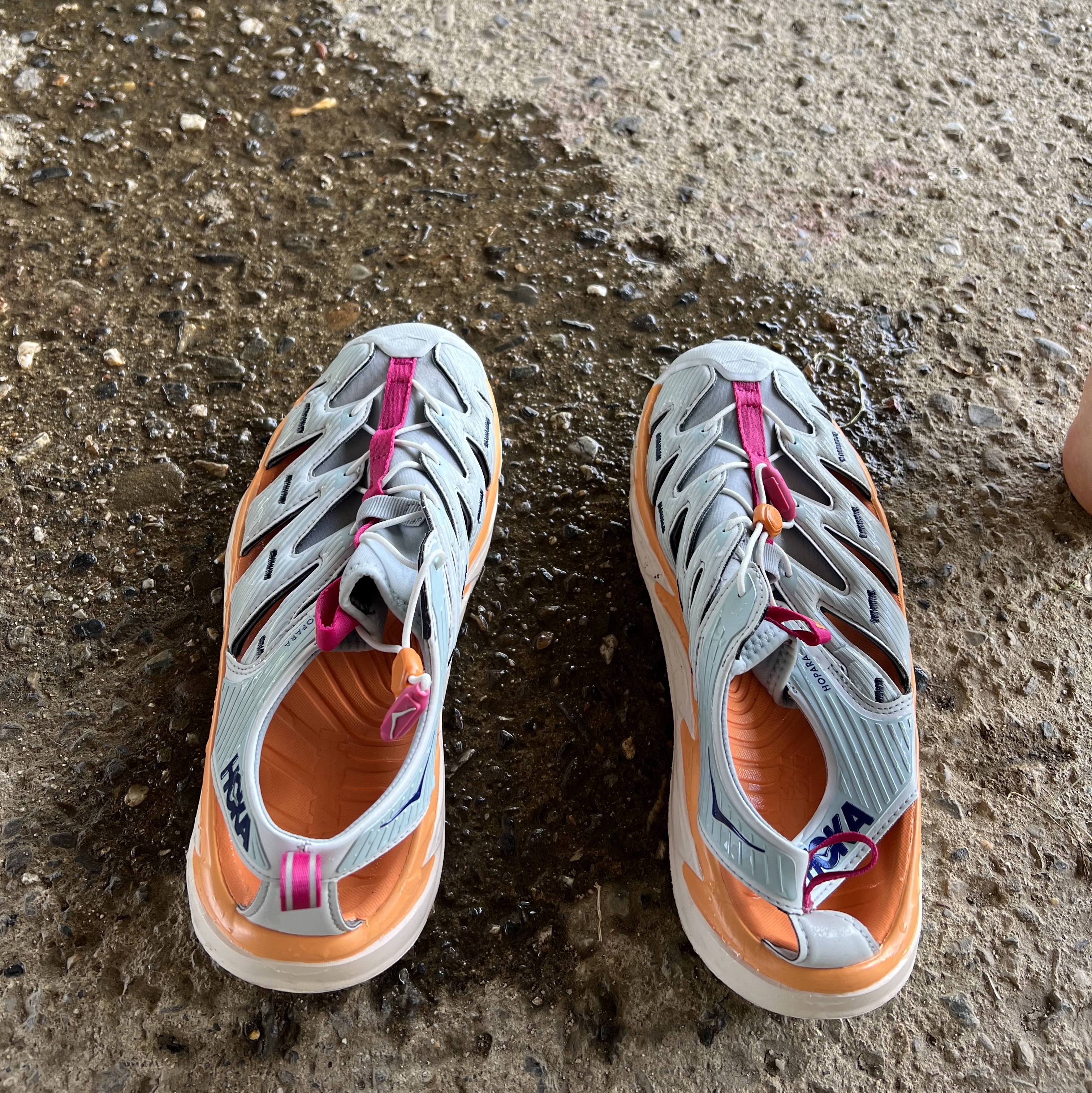 Hoka Hopara Ice Flow Mock Orange 착용 스타일 - 5