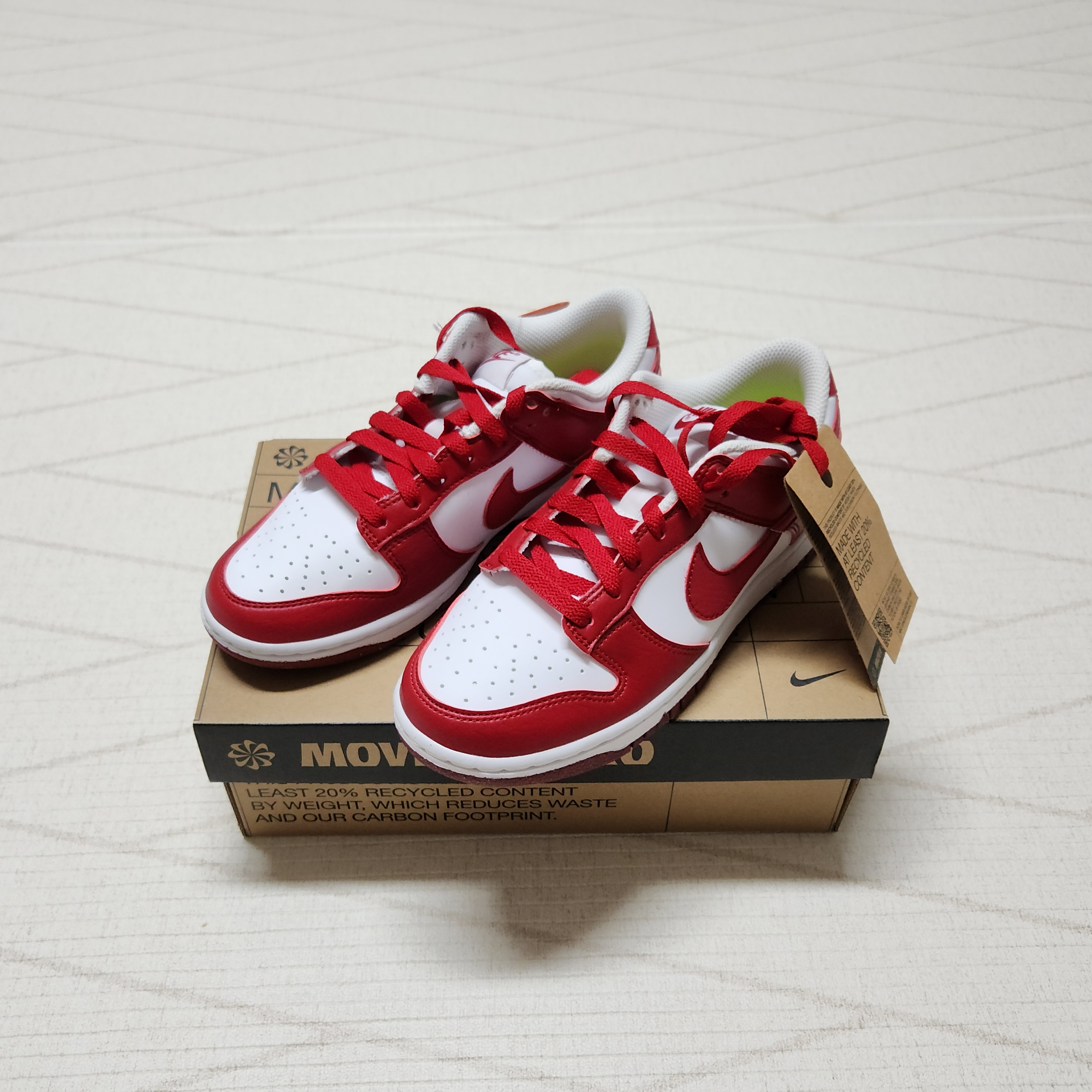(W) Nike Dunk Low Next Nature Gym Red 착용 스타일 - 1