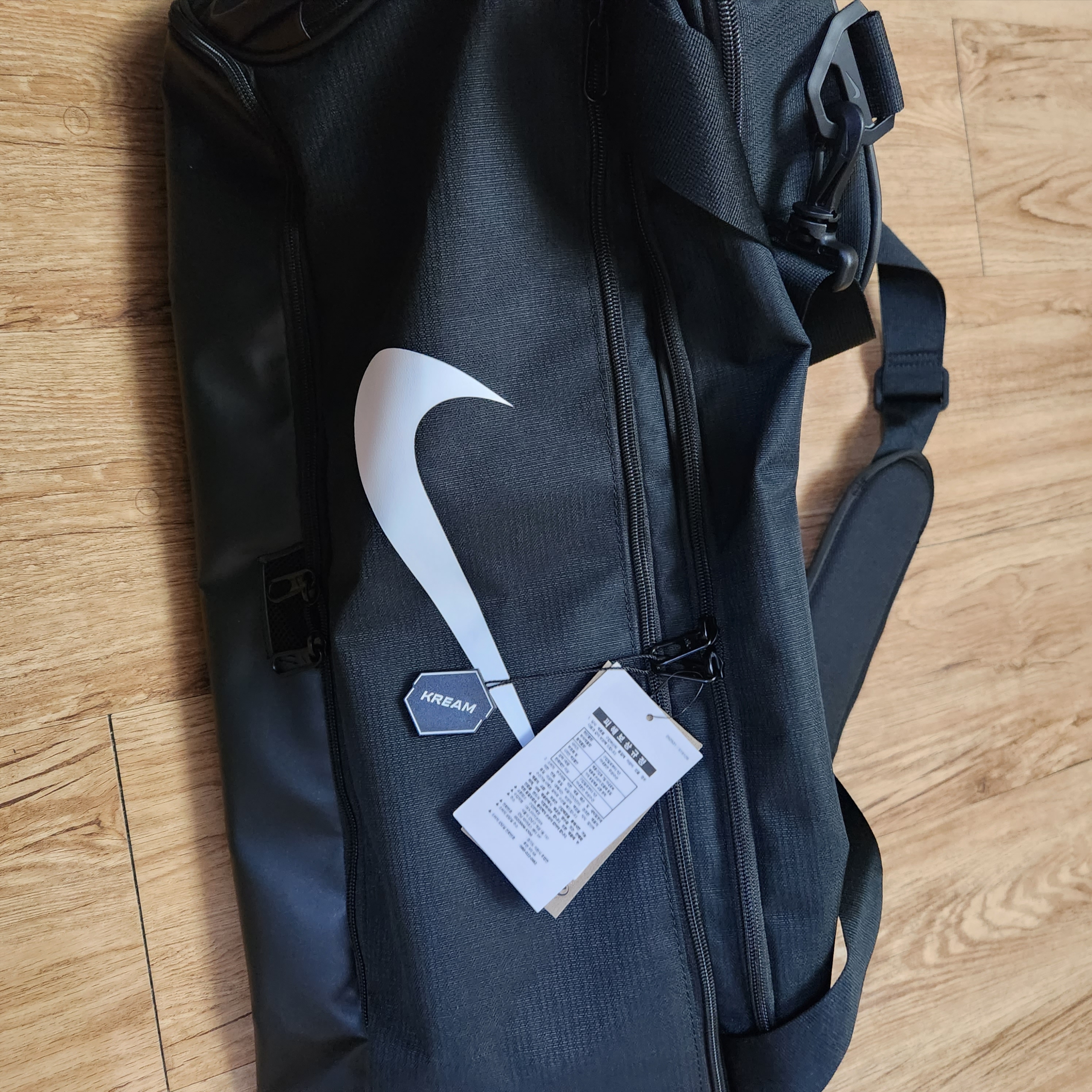 Nike Brasilia 9.5 Training Duffle Bag Medium 60L Black 착용 스타일
