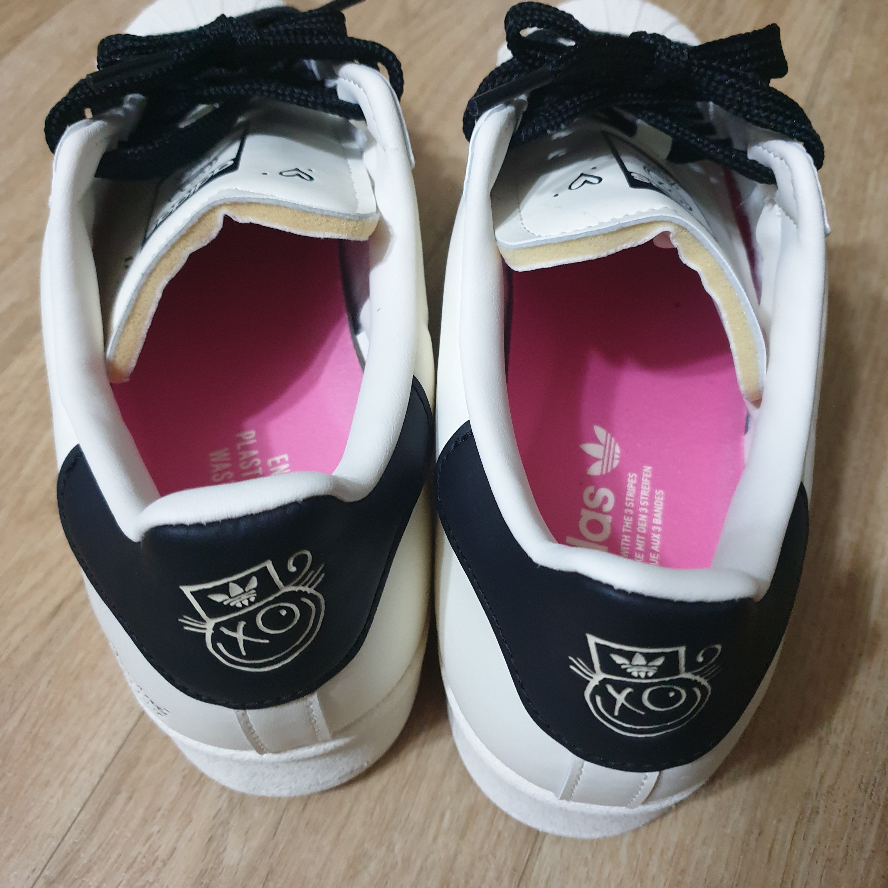 Adidas x Andre Saraiva Superstar Cream White Core Black 착용 스타일 - 4