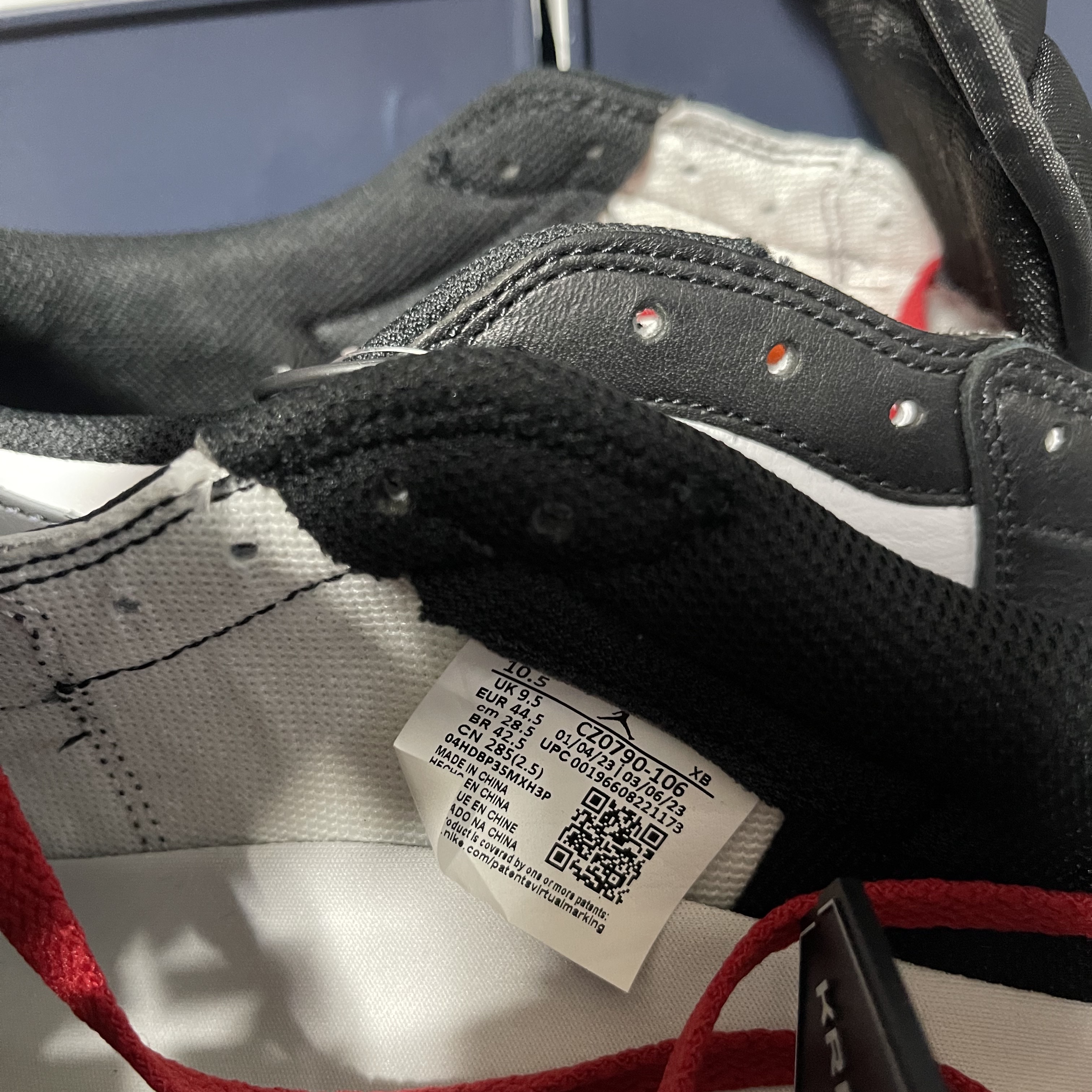 Jordan 1 Retro Low OG Black Toe 착용 스타일 - 2