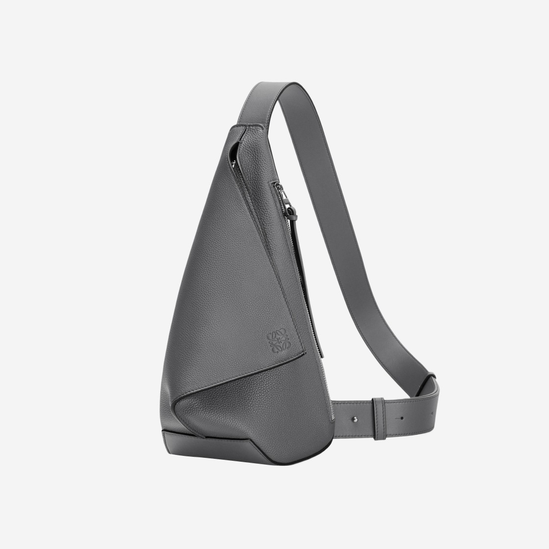 Loewe Anton Sling Bag in Soft Grained Calfskin Anthracite 상세 이미지 2