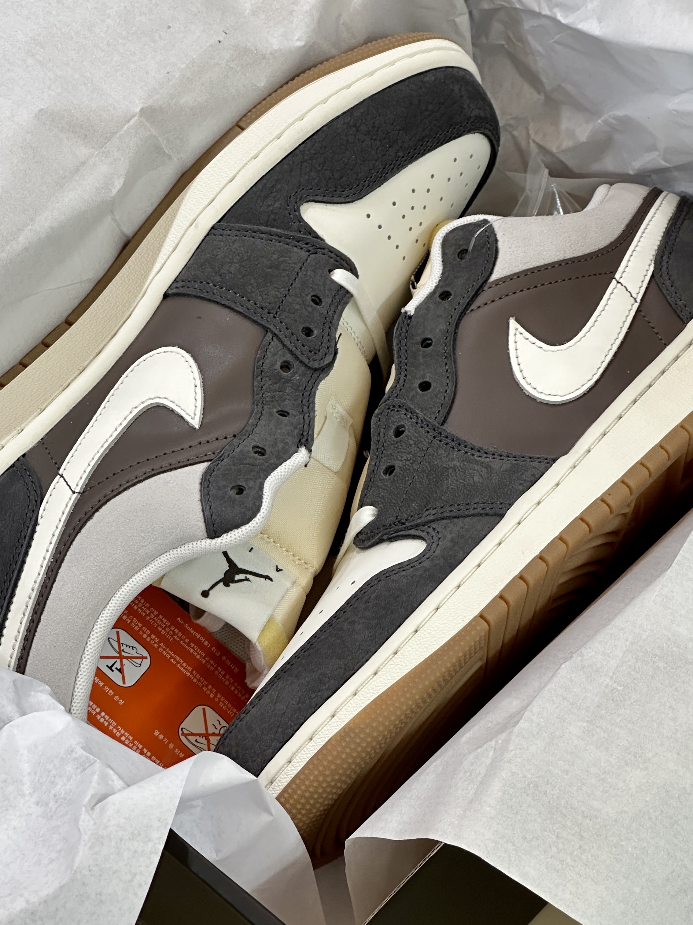 Jordan 1 Low Kkachi 착용 스타일 - 1