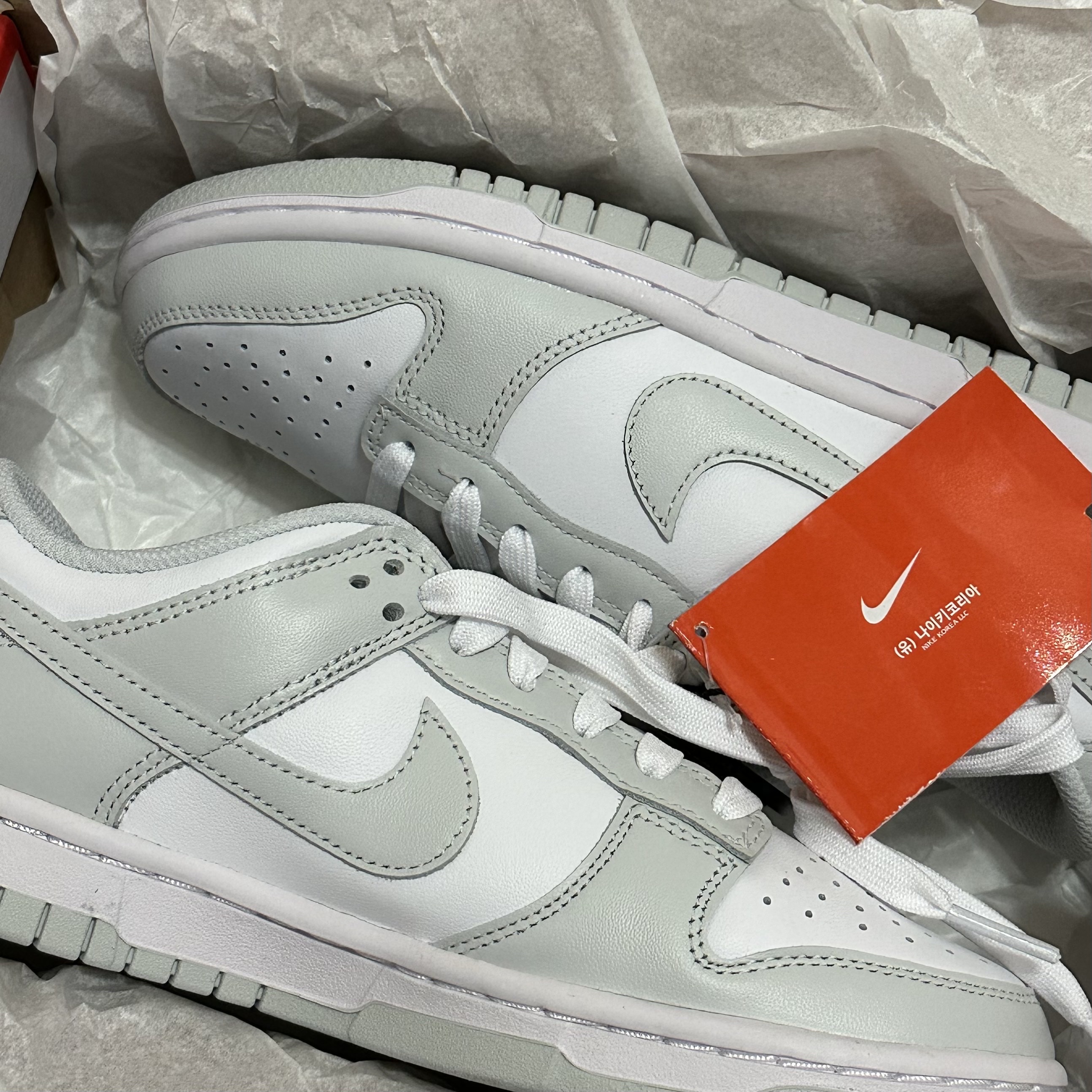 (W) Nike Dunk Low Photon Dust 착용 스타일